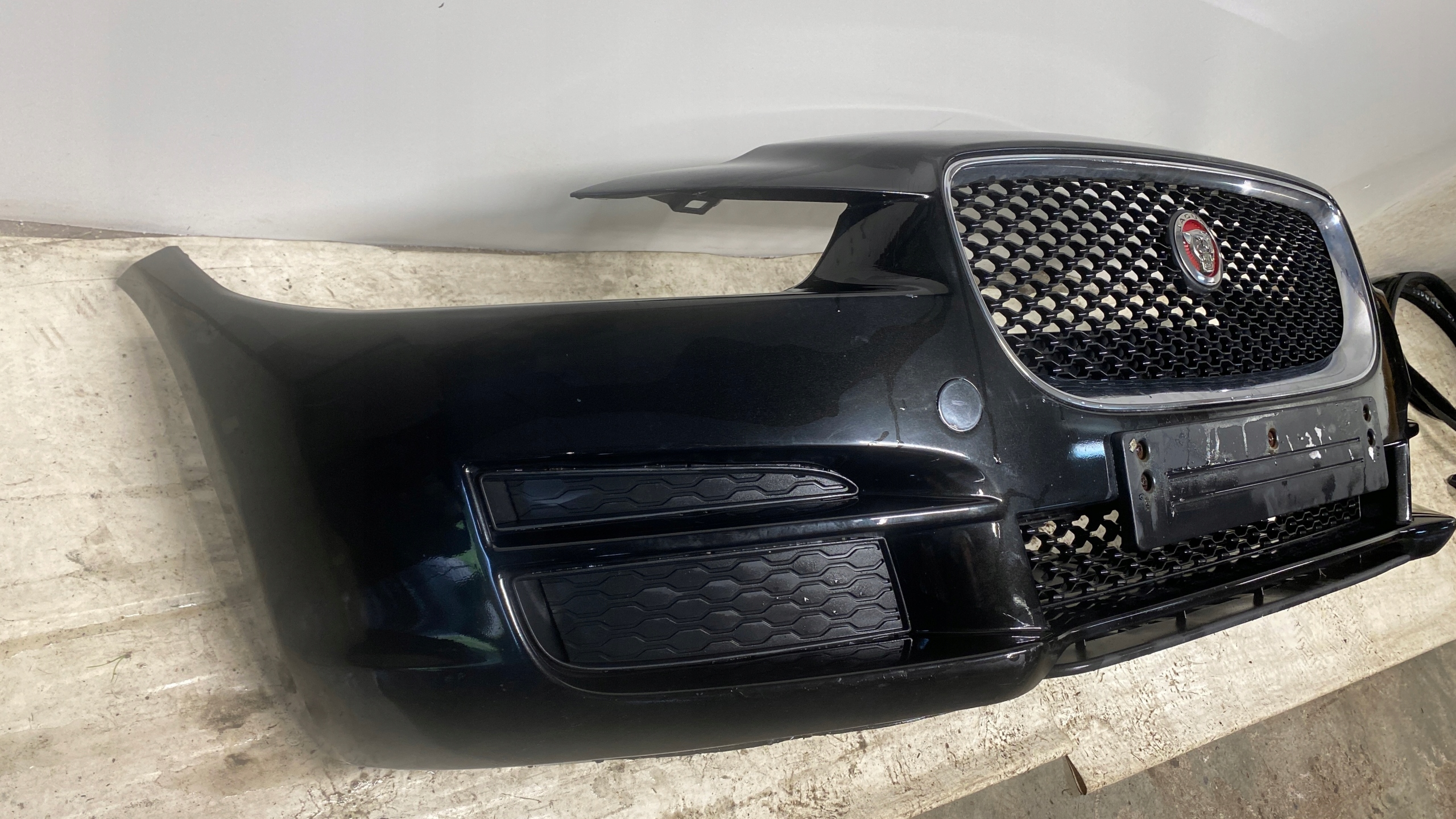 JAGUAR XE X760 bumper front front grill JBC2103 ULTIMATE BLACK 15
