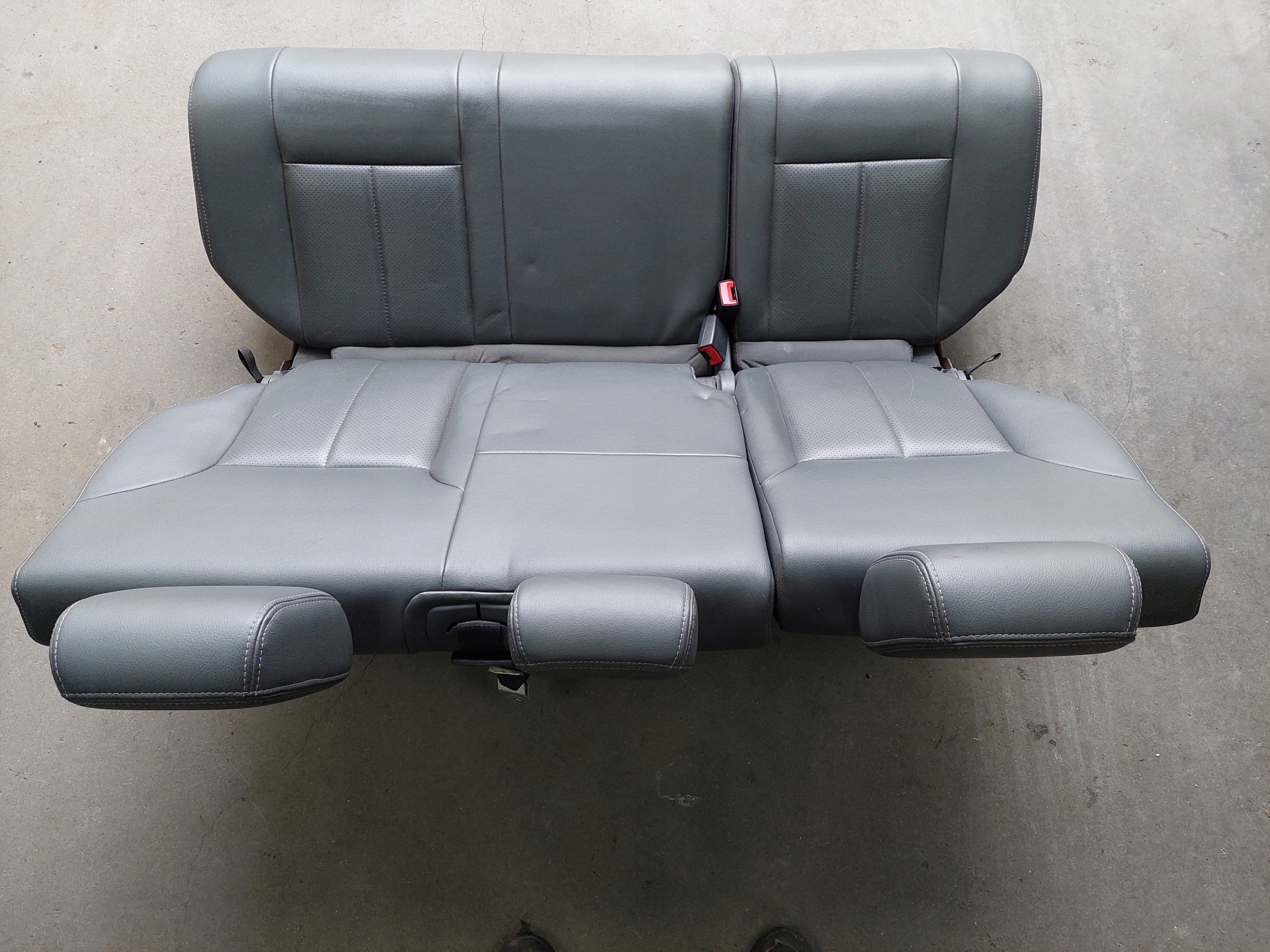 hátsó ülés hátsó hátso bőr + fejtámlák JEEP CHEROKEE KK