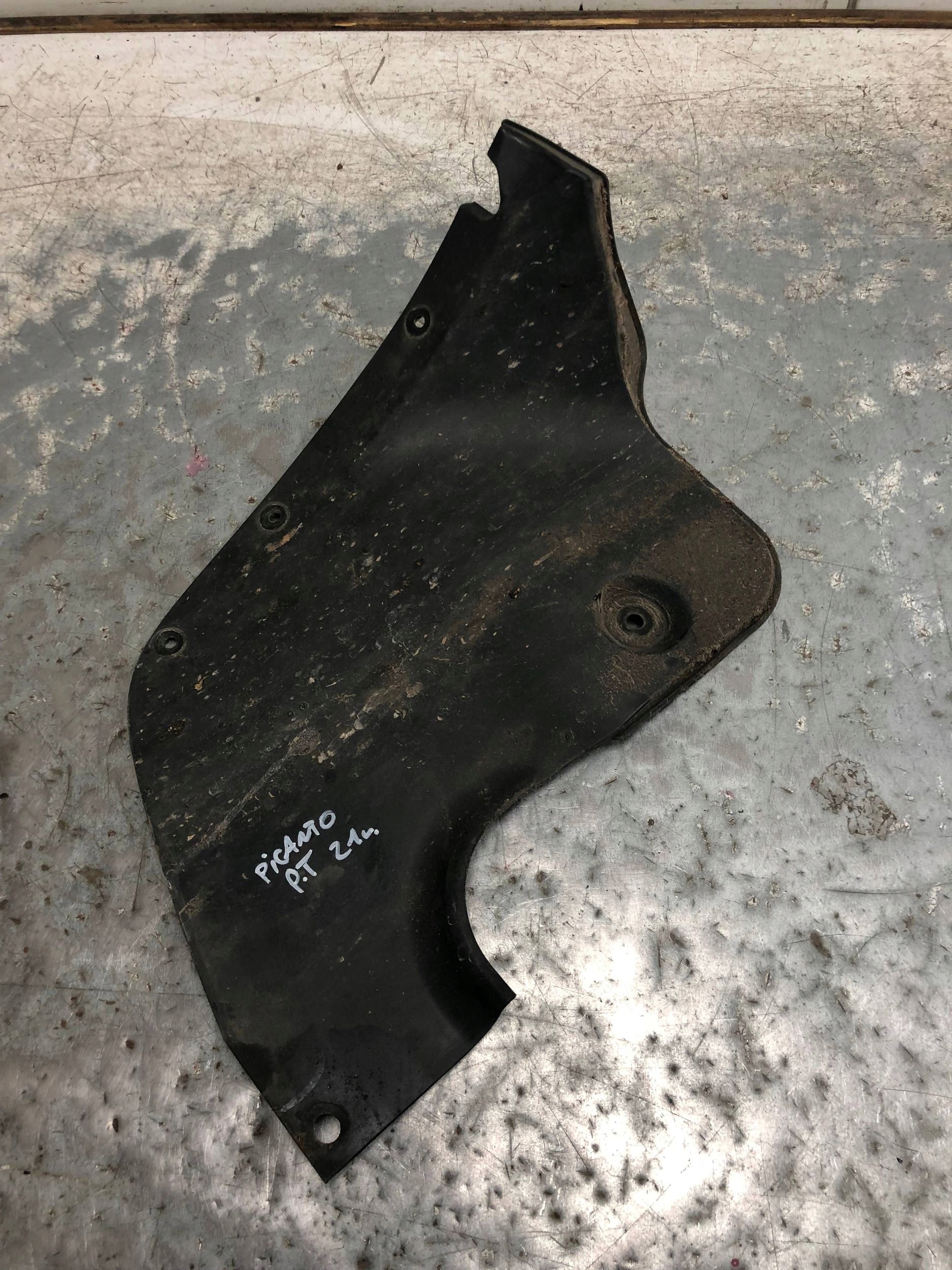 mudguard flap right rear part KIA PICANTO III 86822G6000