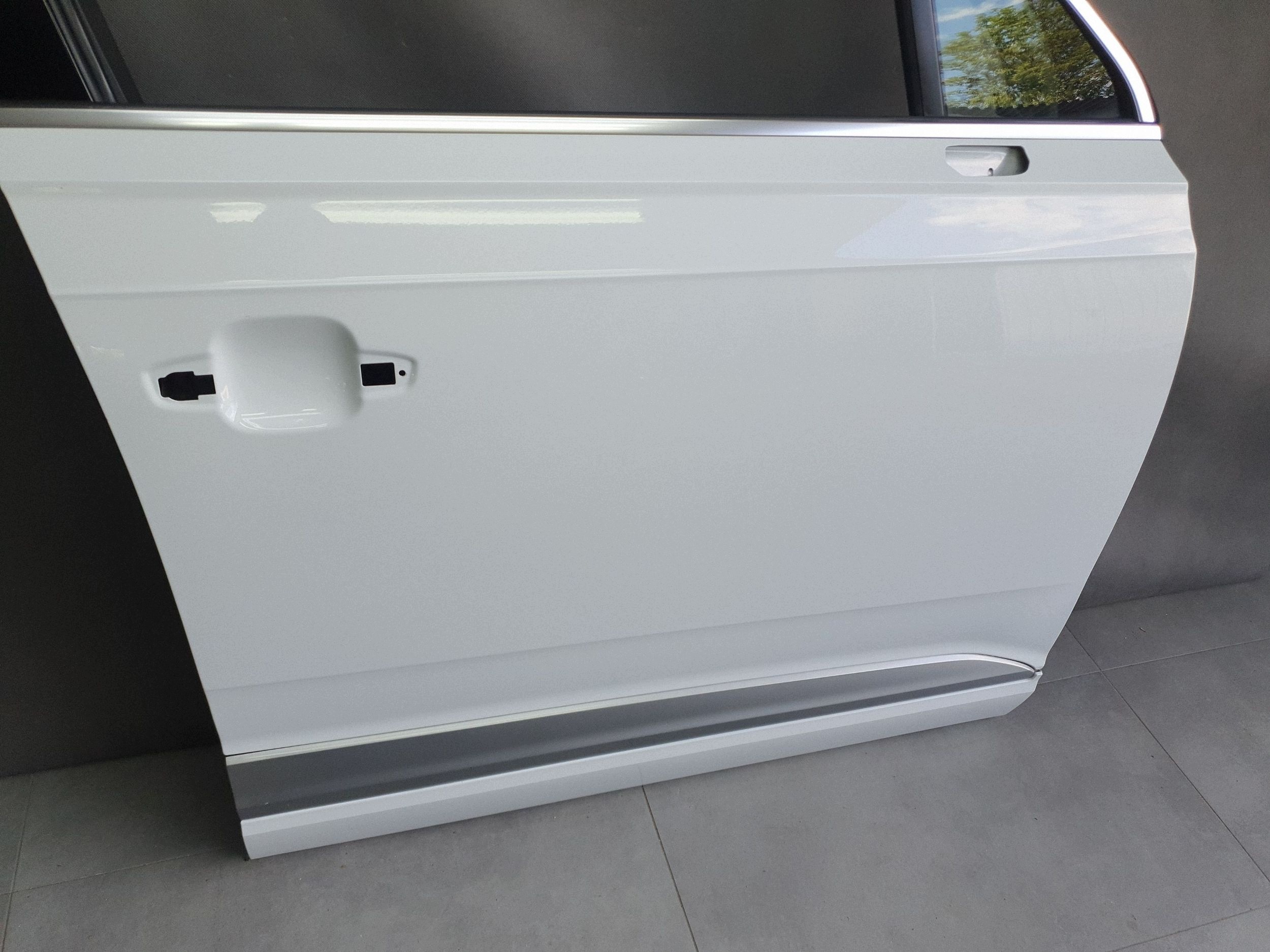 Audi Q7 4M door right front front LS9R 4M0831052F