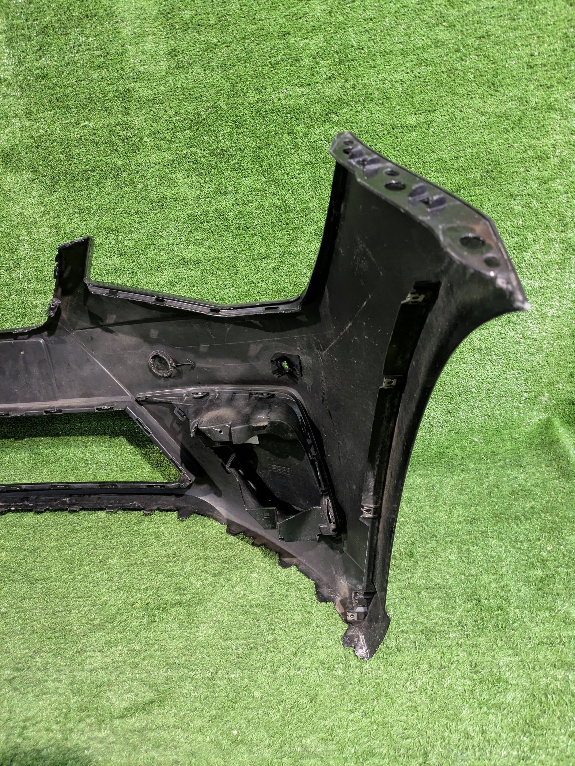 front bumper front SEAT IBIZA V NR.Z8644
