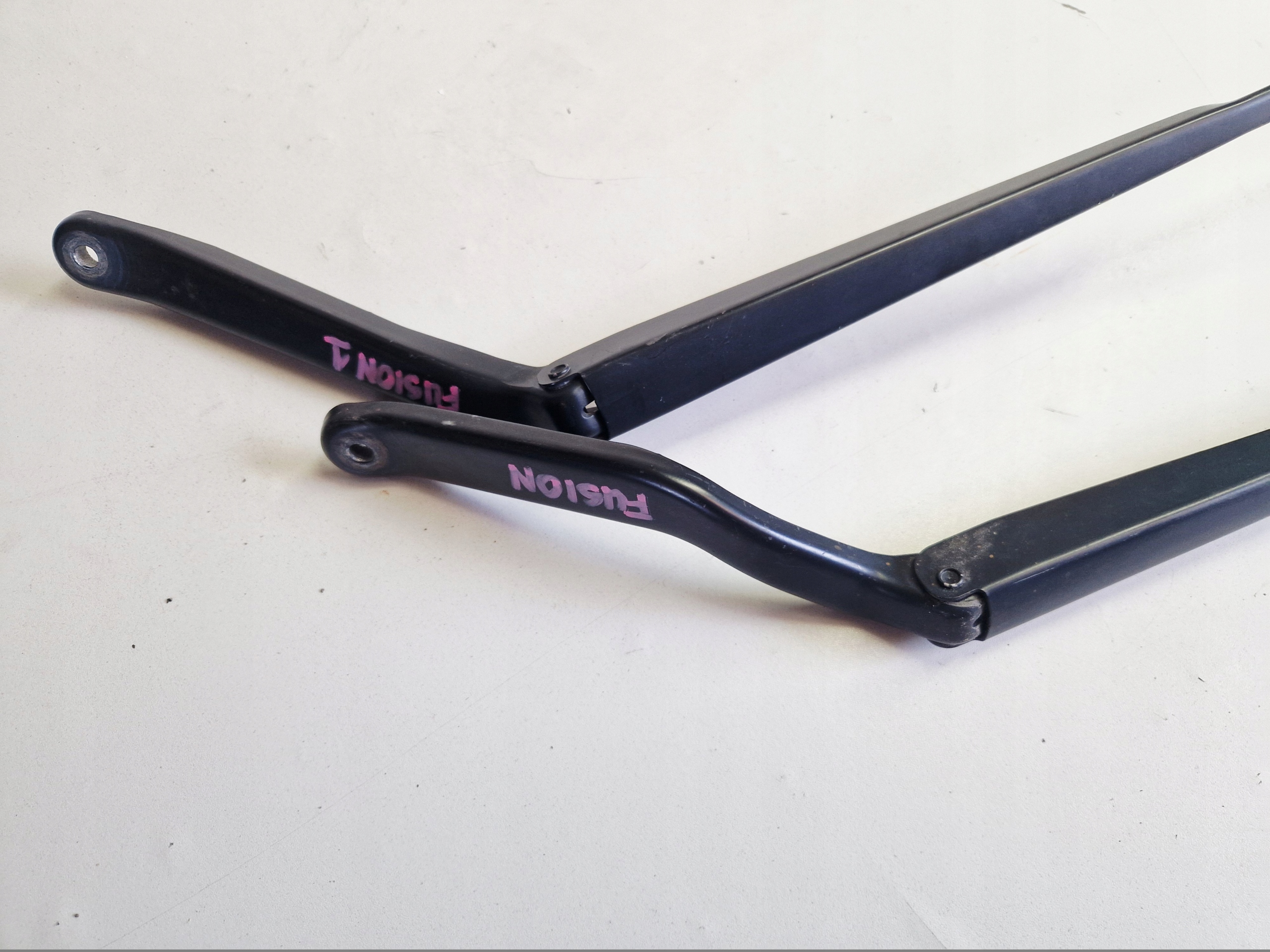 FORD FUSION MK1 wiper arm right left front KOMPLET