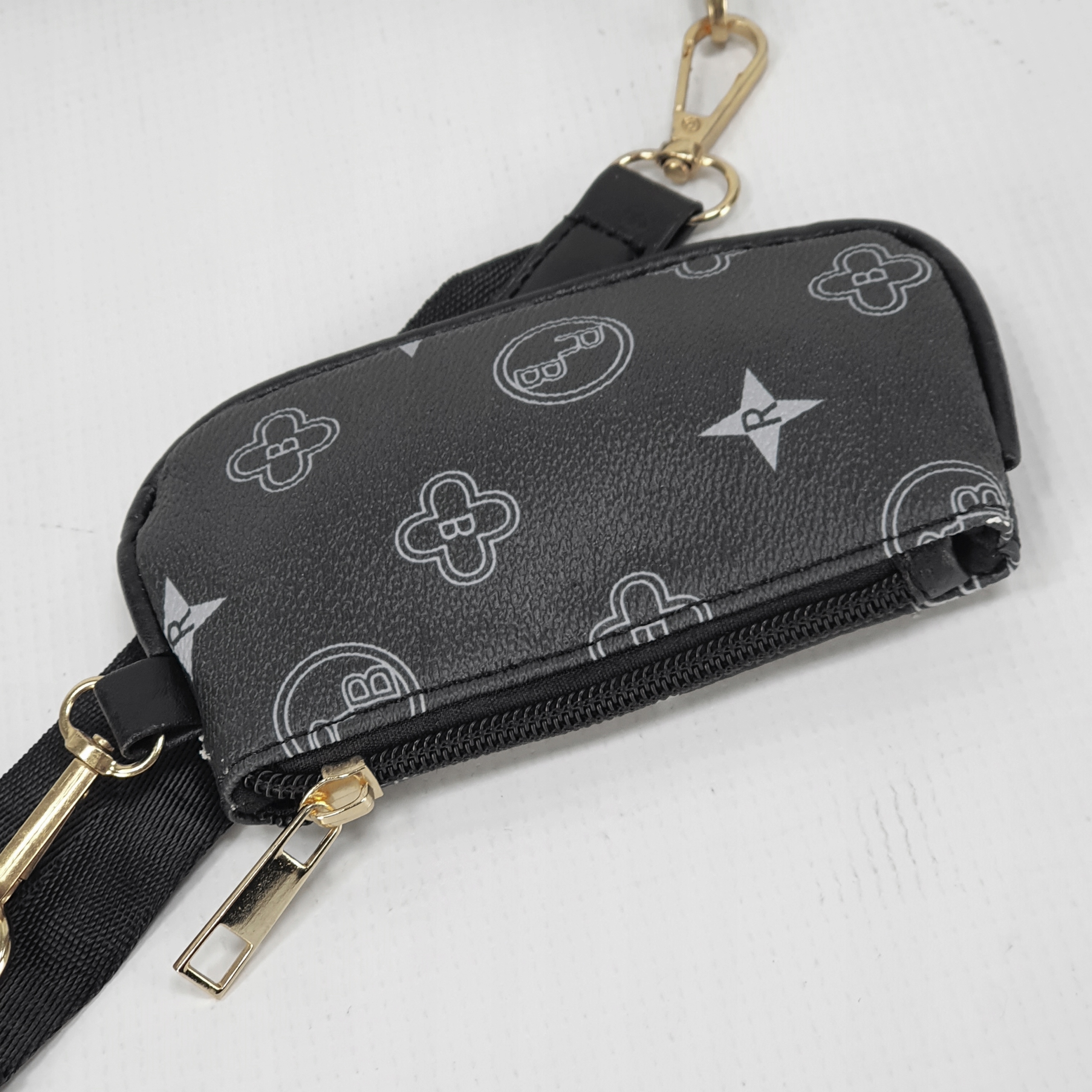 LISTONOSZKA TOREBKA 3W1 NERKA MONOGRAM PODWÓJNA Wzór dominujący bez wzoru