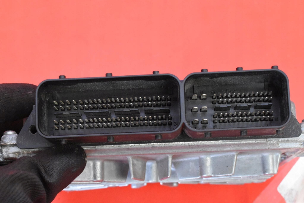 control unit computer of the engine 8667577 VOLVO V50 2.5 T T5 220 KM 03-11
