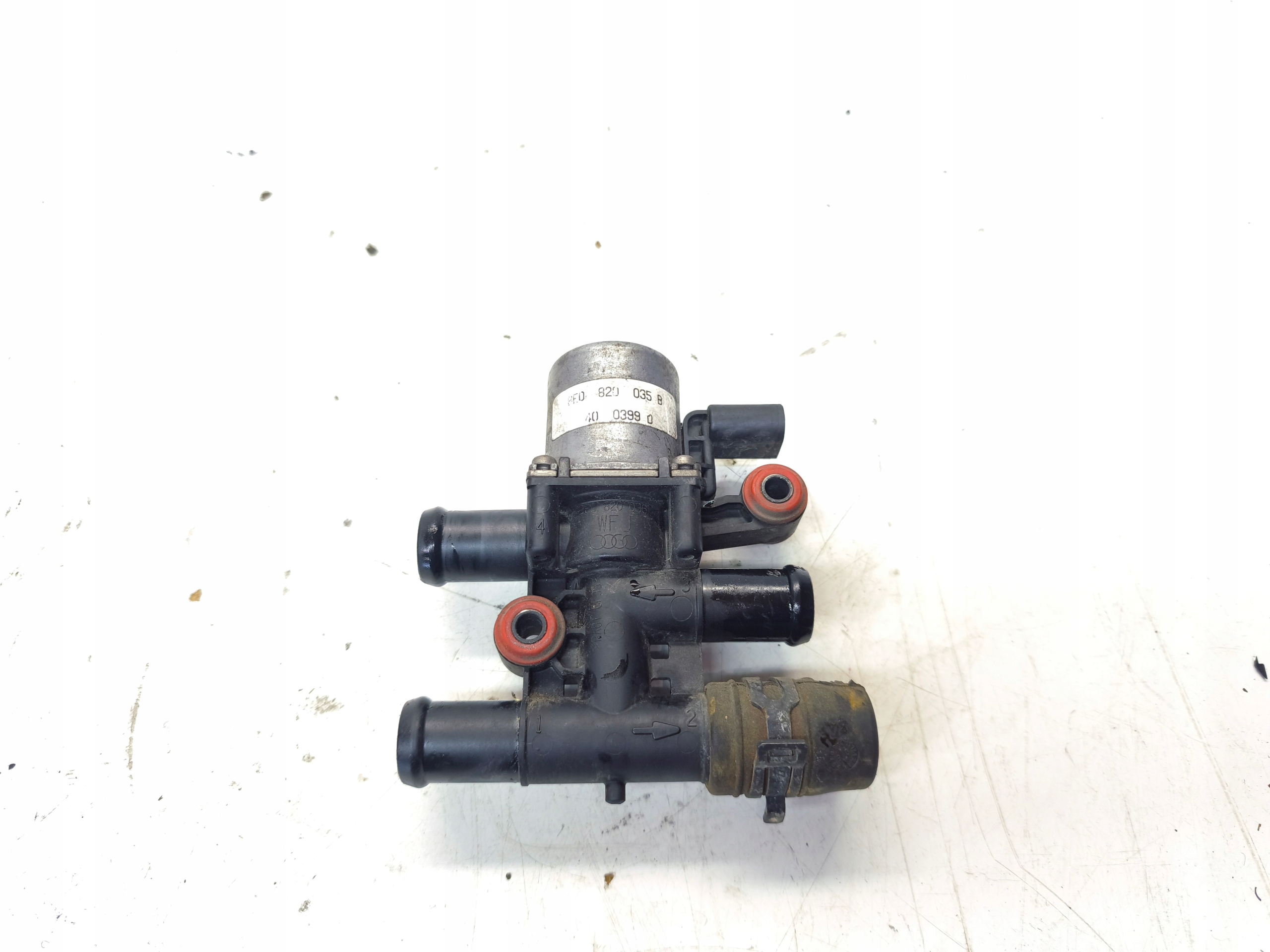 VALVOLA elettromagnetico d’acqua AUDI A4 B7 A6 C6 8E0820035B