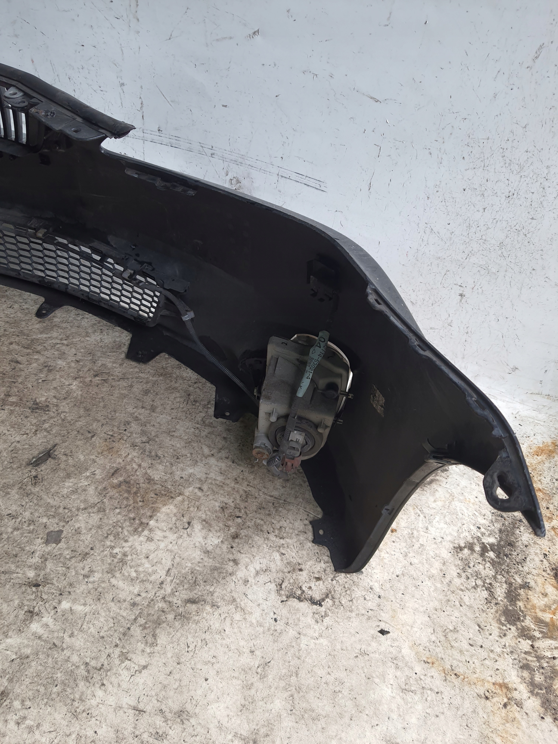 LEXUS IS220 II LIFT 09-12 bumper + PDC