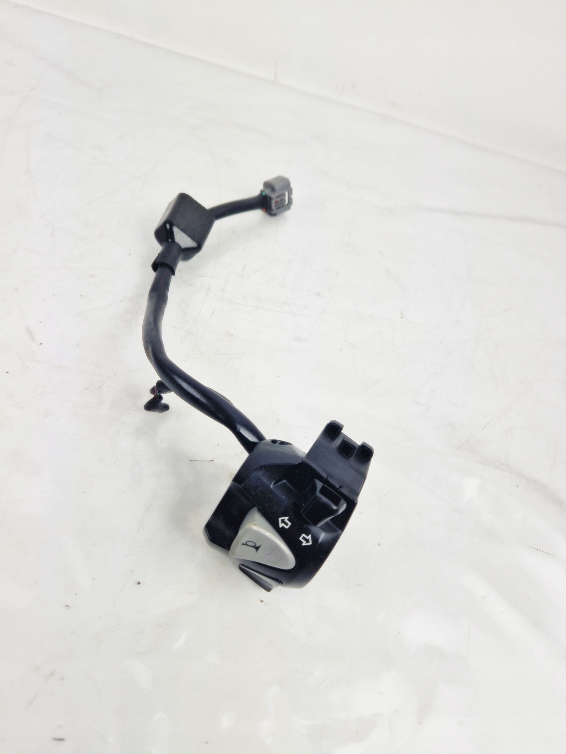 Honda CB 125 R JC79 левый переключатель