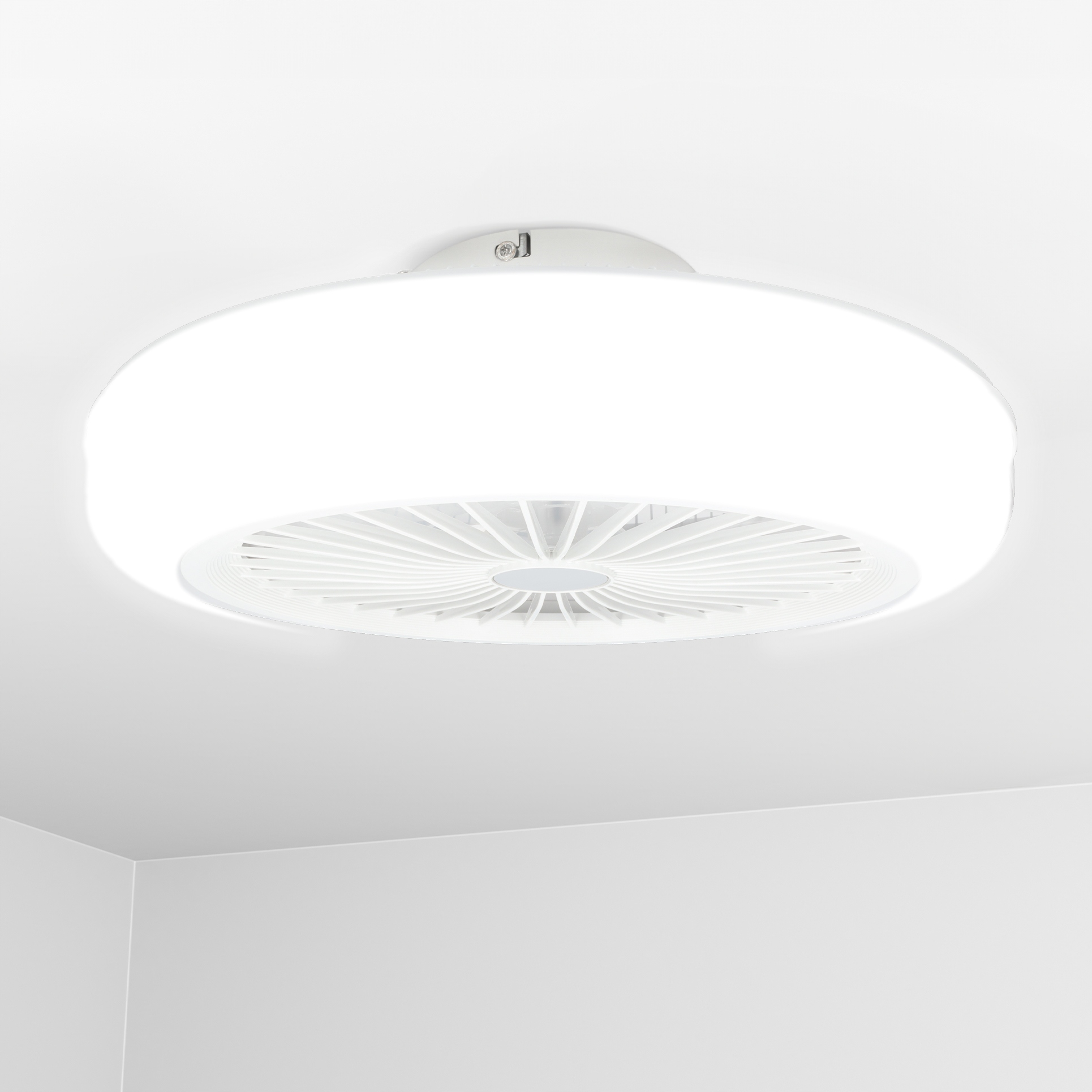 WENTYLATOR SUFITOWY WIATRAK LAMPA PLAFON LED RGB Załączone wyposażenie pilot