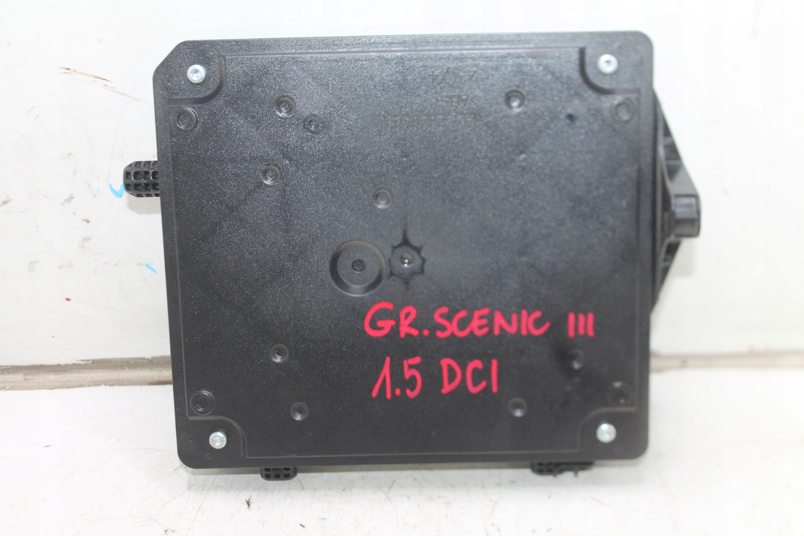 module control unit BCM 284B12041R RENAULT SCENIC III LIFT 1.5 DCI 13-16