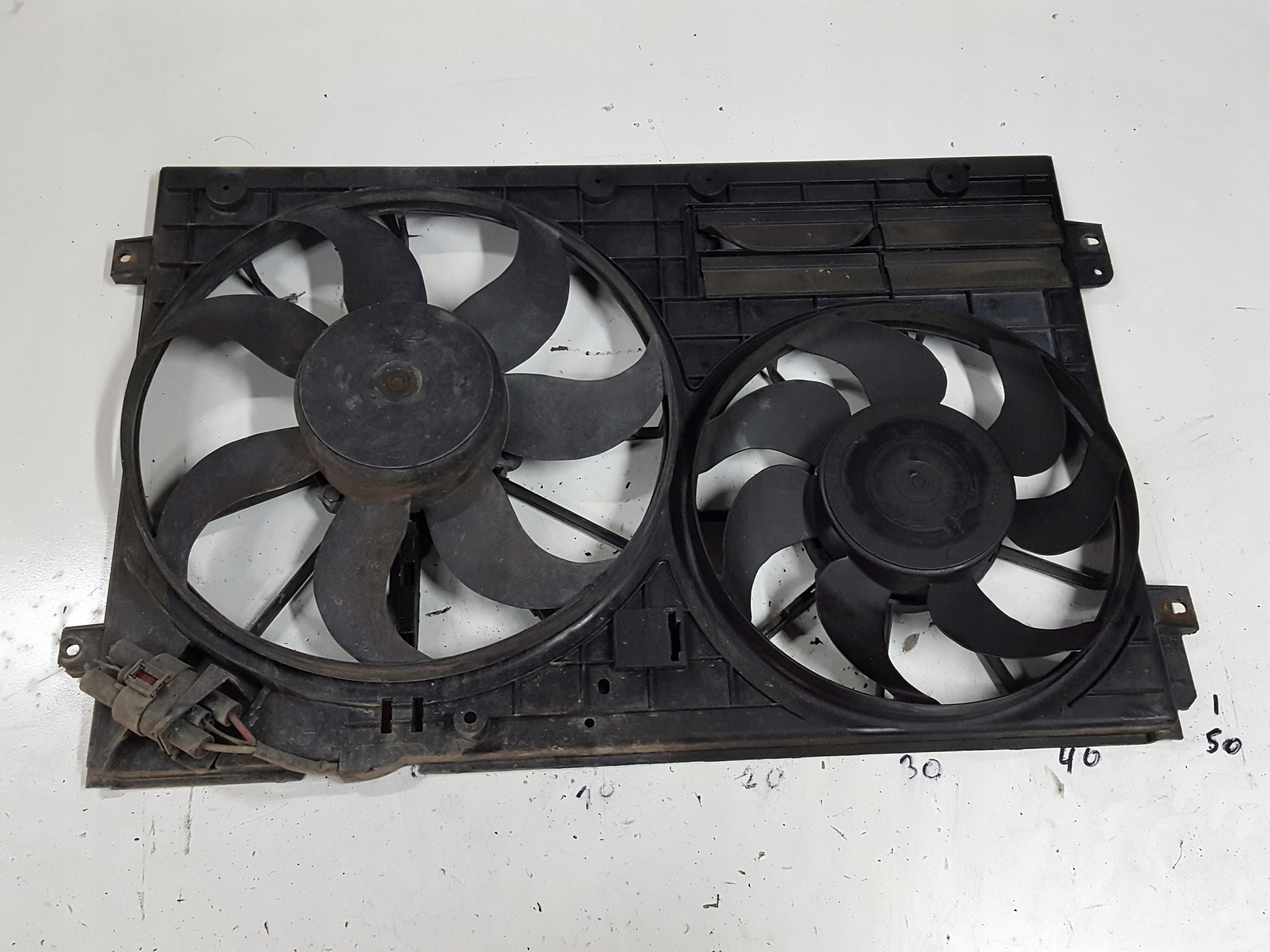 SKODA OCTAVIA 2 II 2.0 TDI CEG WENTYLATORY CHŁODNICY 1K0121207BC