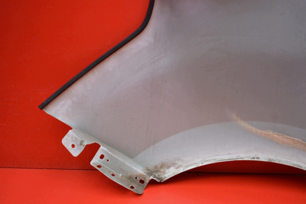 fender right front front BIALY OPEL MOVANO B 10-22