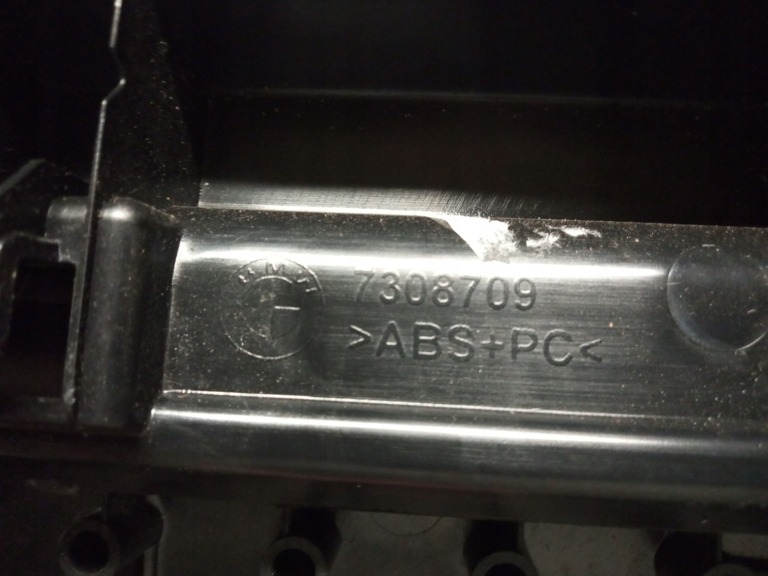 BMW X5 F15 OSŁONA PROGU BAGAŻNIKA OBUDOWA NAKŁADKA 7308709 Producent części BMW OE