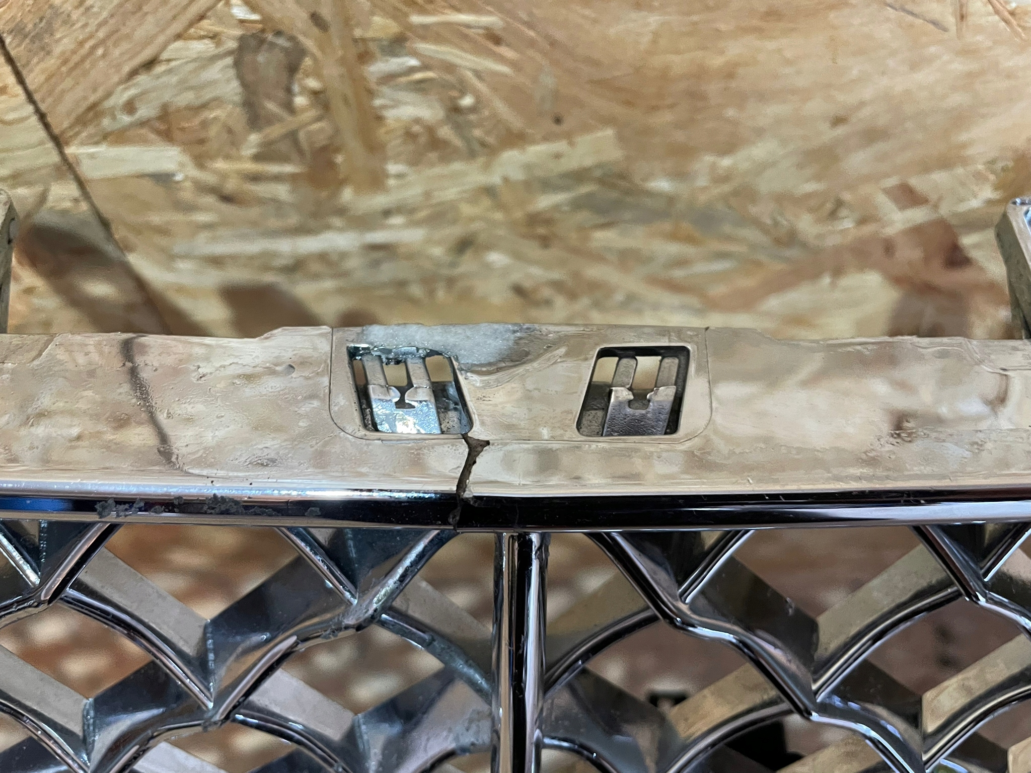 BENTLEY CONTINENTAL GT 3SD 18- KAMERA GRILL PRZÓD Kolor inny