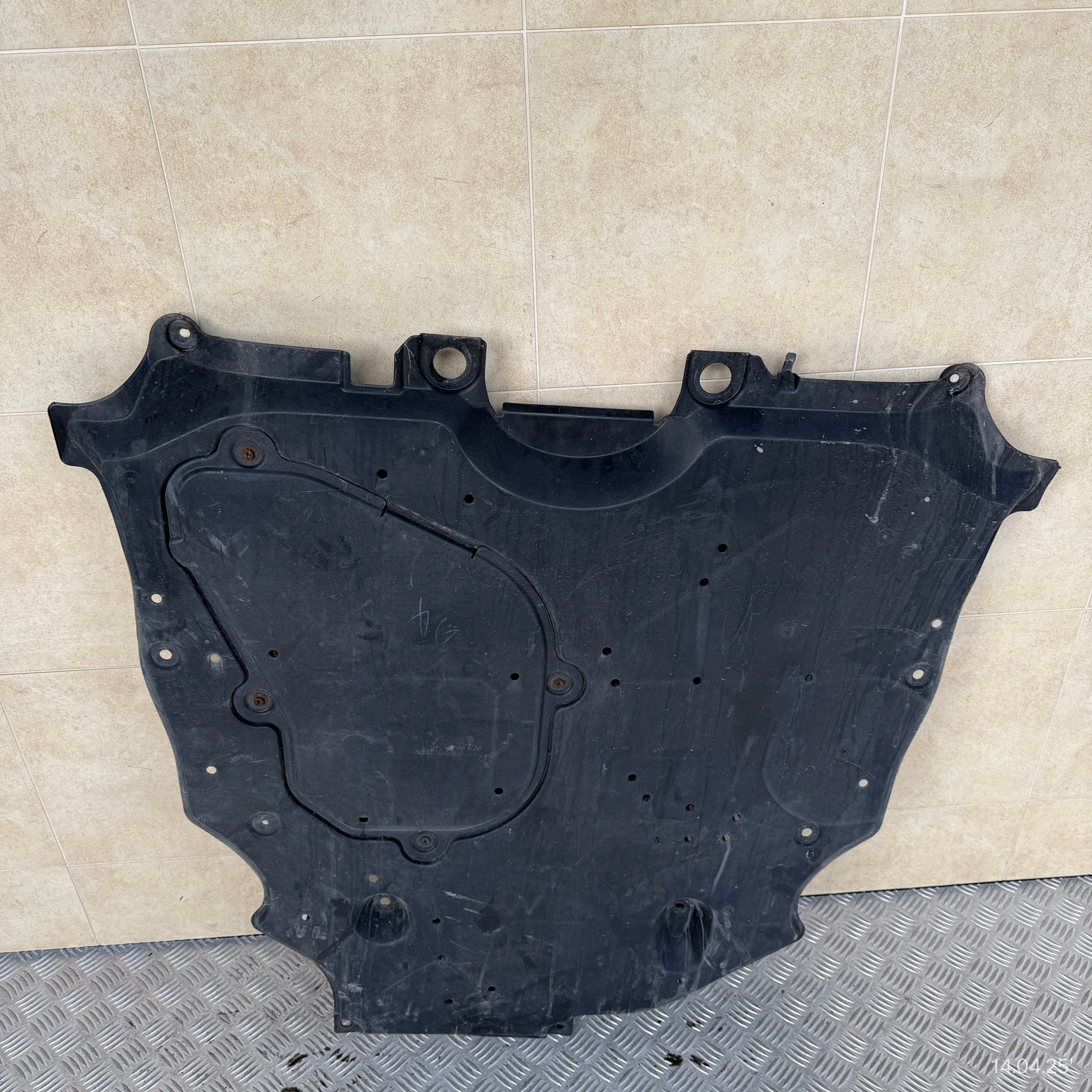 cover lower cover below engine TOYOTA RAV4 V 51420-42011