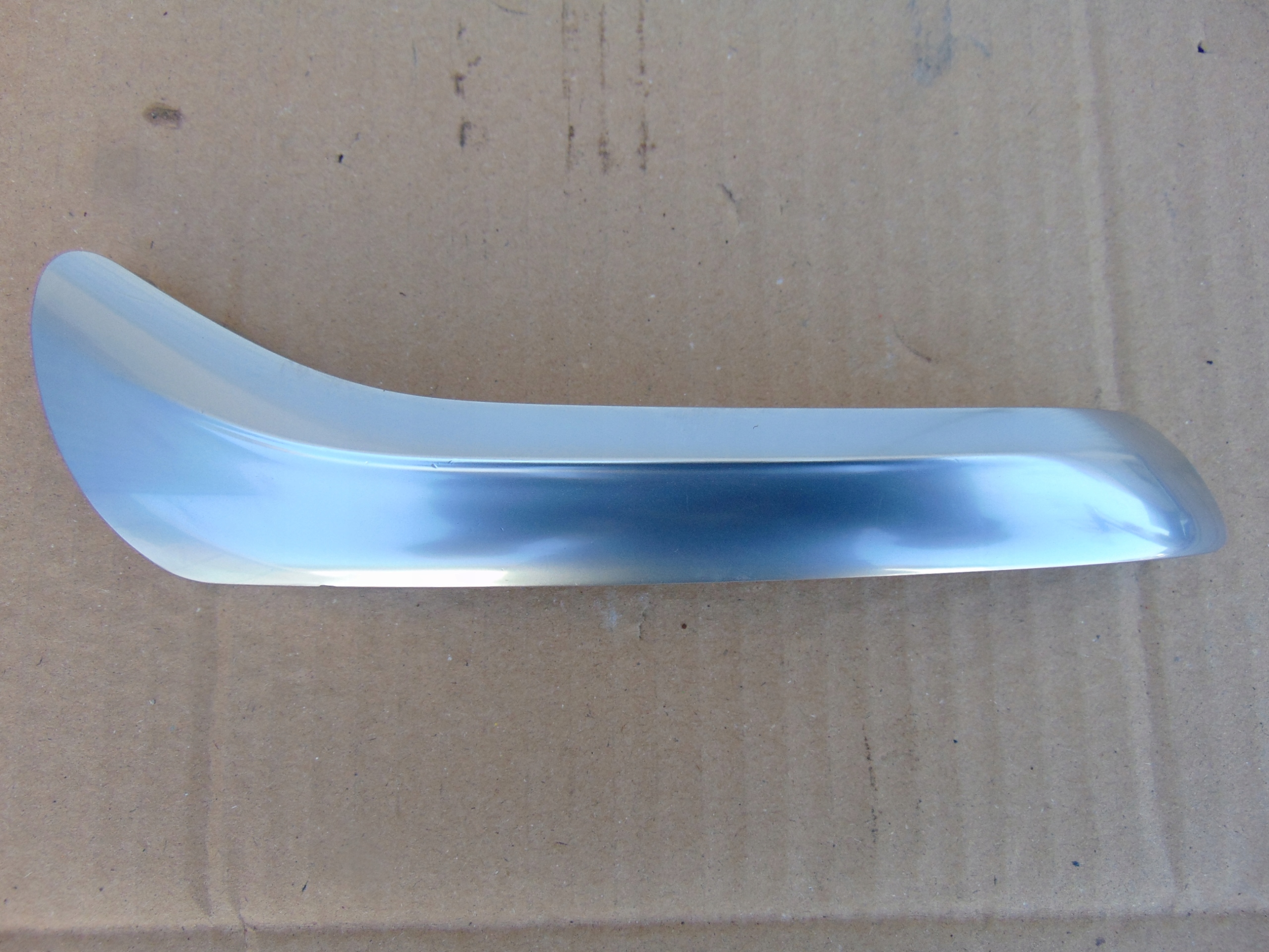 NAKŁADKA KLAMKI WEWNĘTRZNEJ FORD MONDEO MK4 LIFT Producent części Ford OE