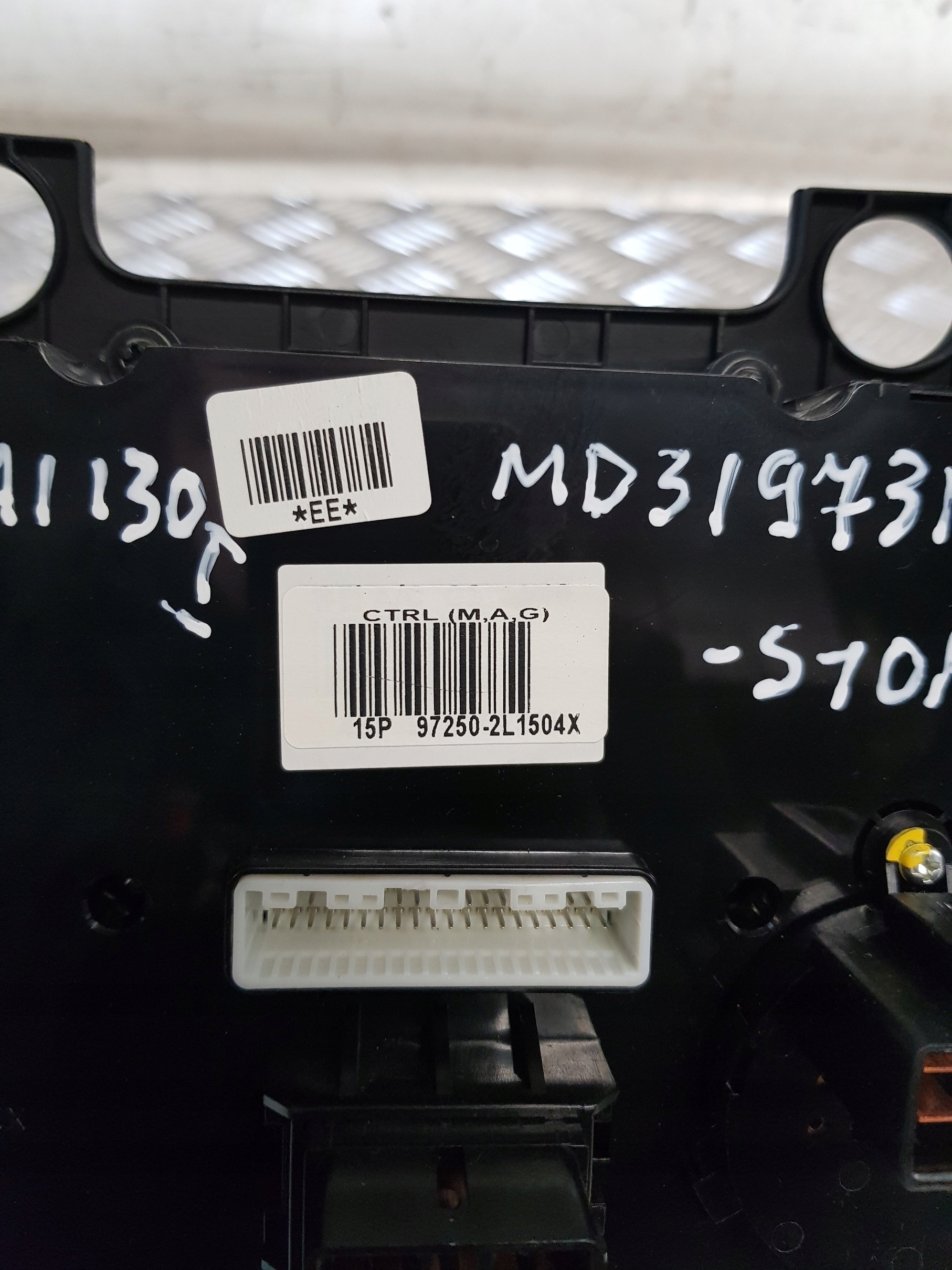 Châssis Console PANEL Bouches buses 97250-2L150 KRATKI HYUNDAI I30 et 08R