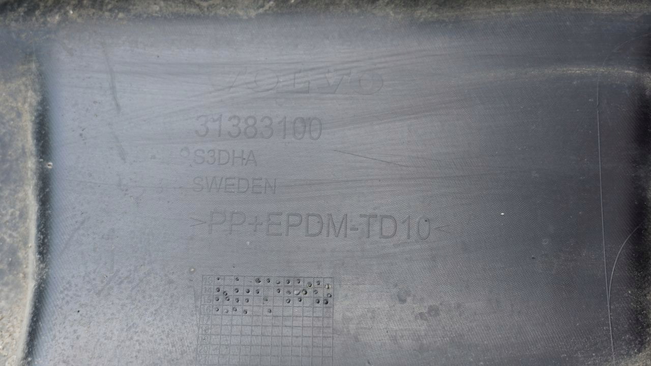 VOLVO XC60 LIFT R-Design - Diffuseur Accessoires Pare choc