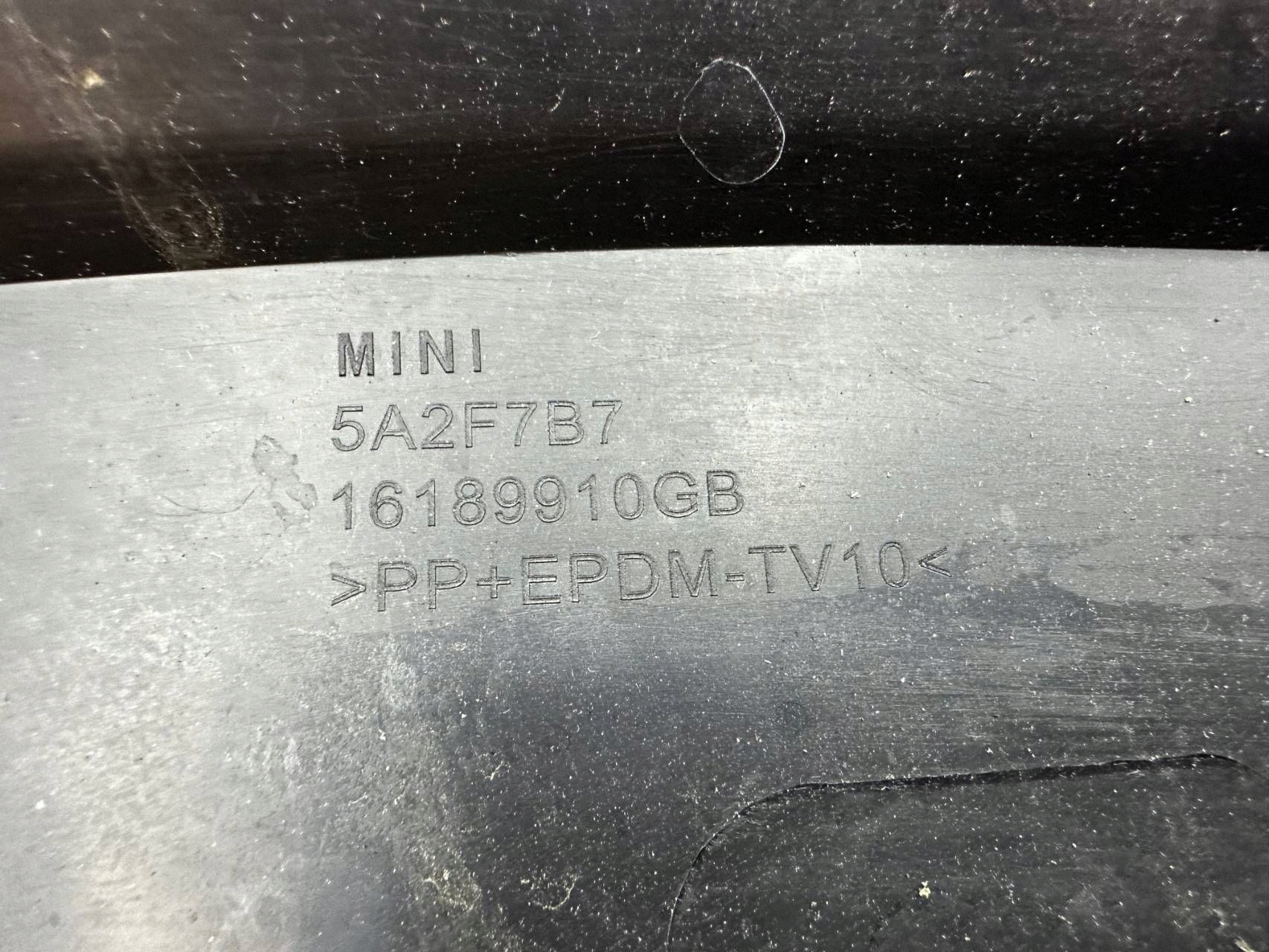 lišta nadkola předního Mini F65 5A2F7B7