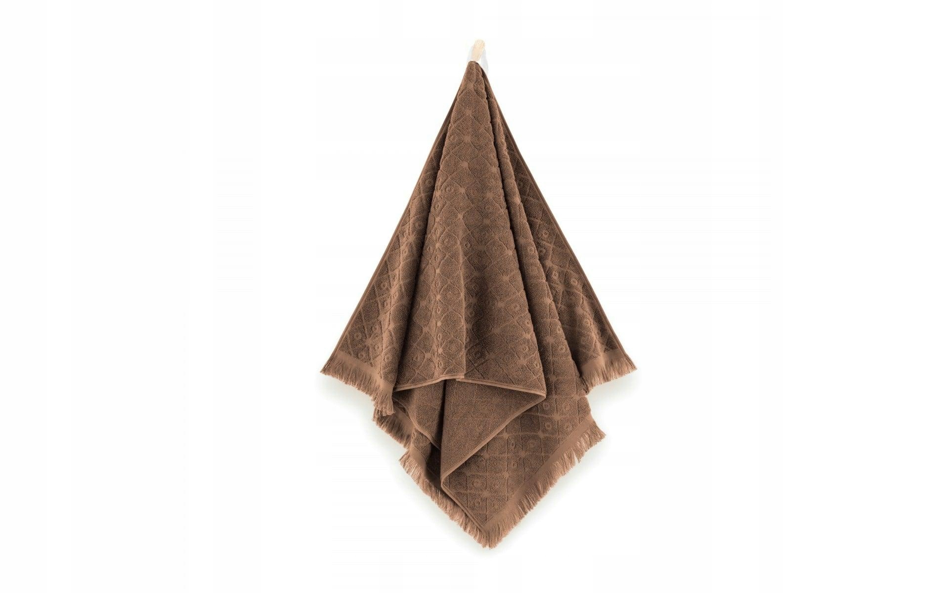 Ručník Maura 70x140 s třásněmi hnědý 500 g/m2 Zwoltex