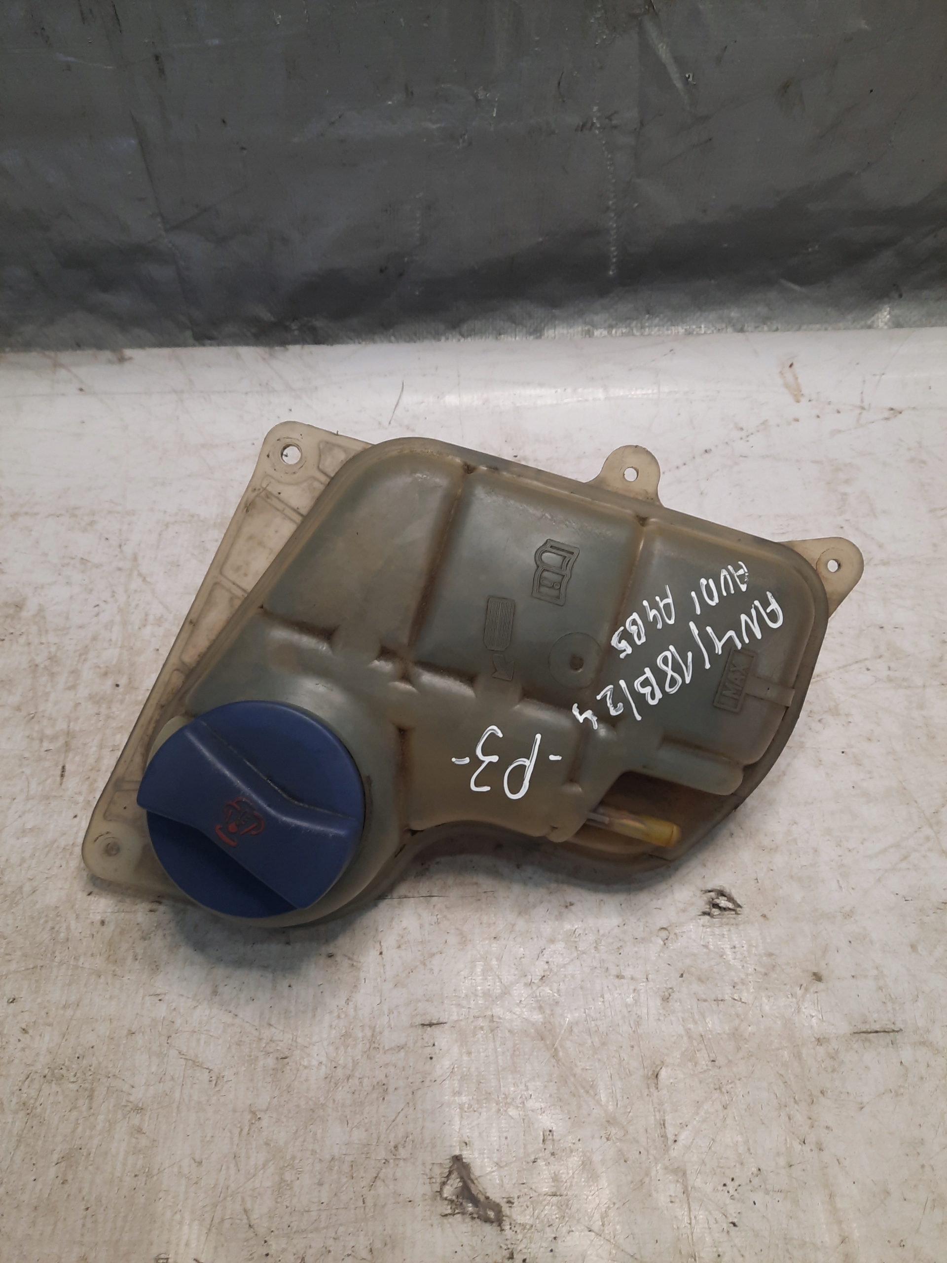 water tank AUDI A4 B5 8D0121403D
