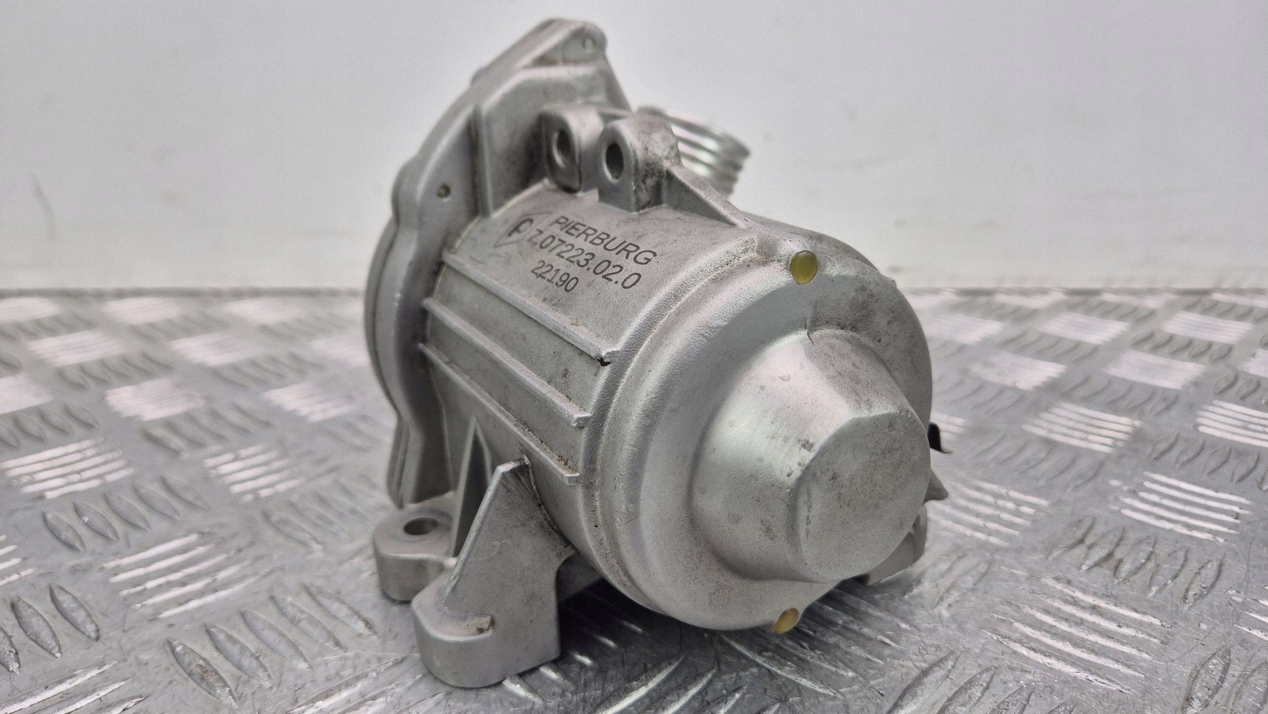BMW X6 E71 35i water pump 707223020 N54B30A