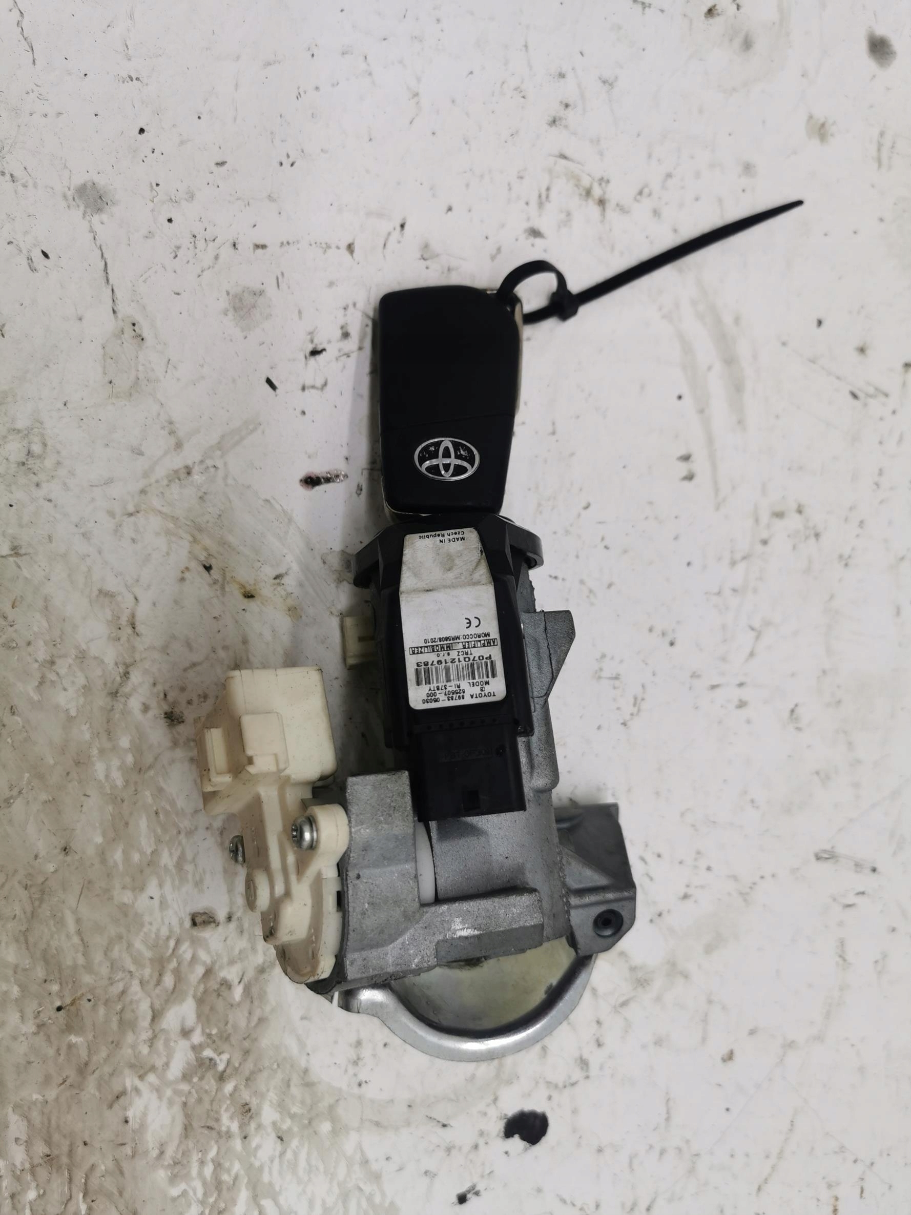 ignition key IMO TOYOTA AVENSIS T27 III 2.0D
