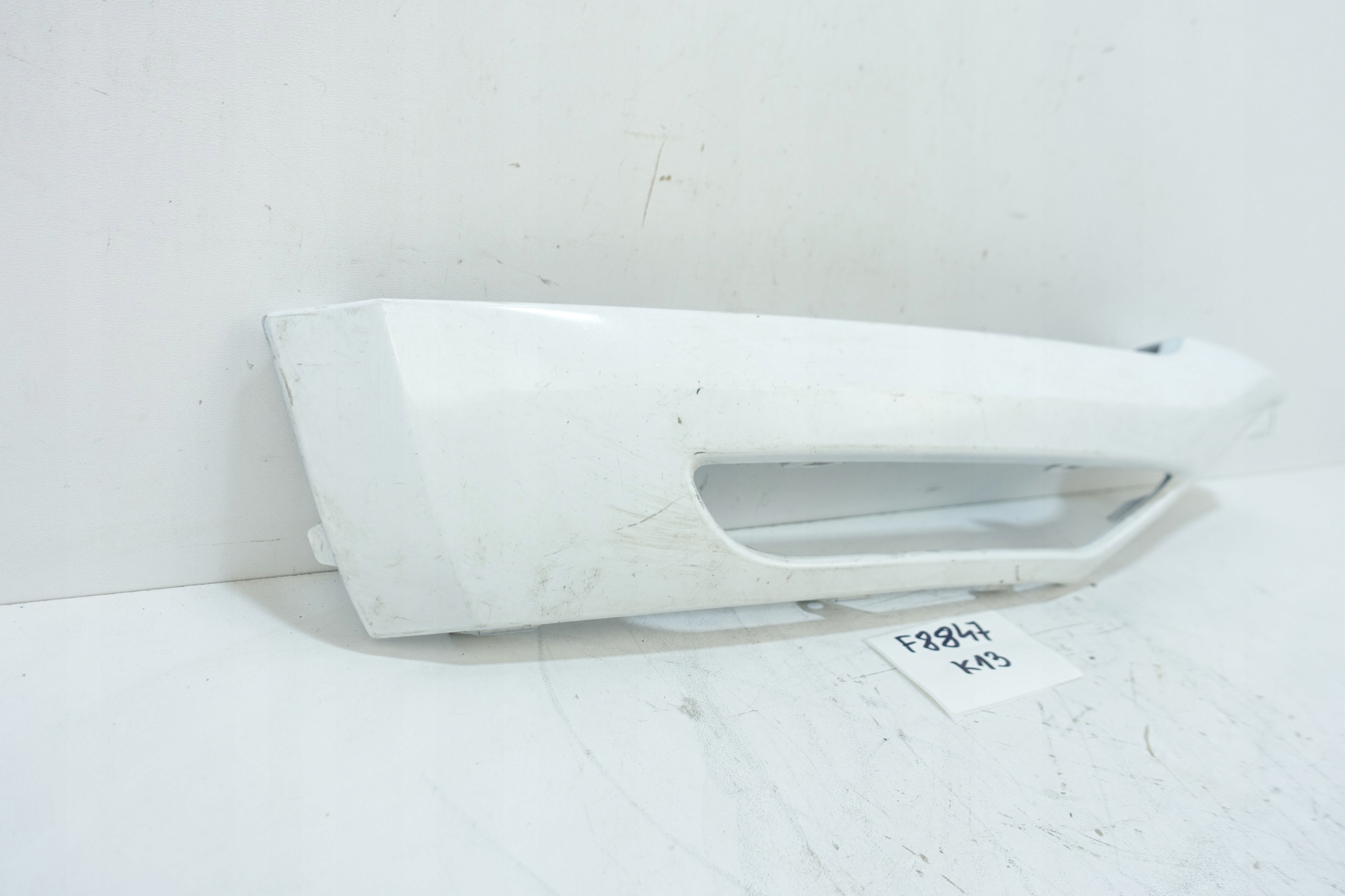 JAGUAR E-PACE X540 SPORT grid cover frame of a bumper right front J9C3-17B8
