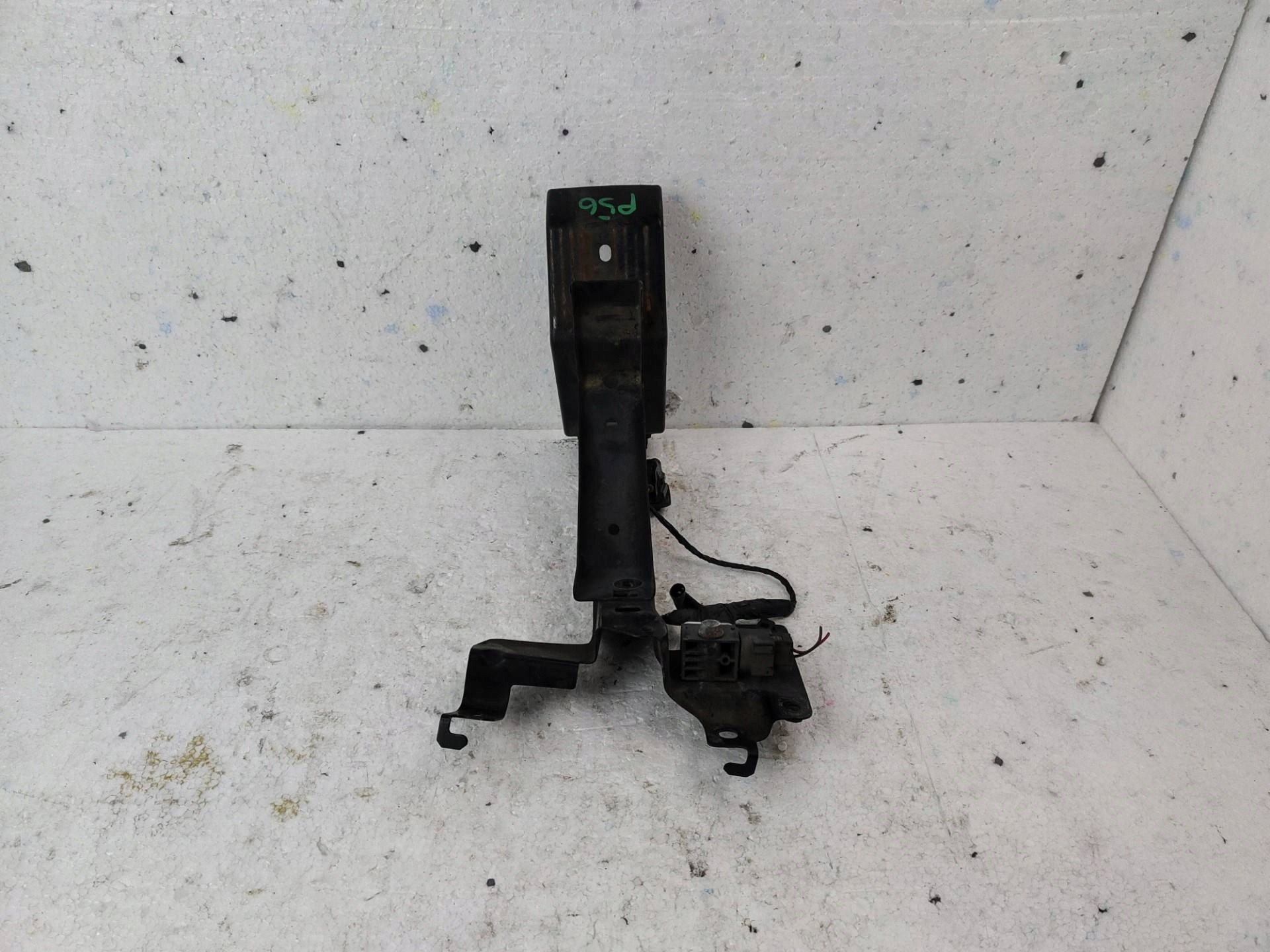 bracket of a lock bonnets Mazda CX-9 2008