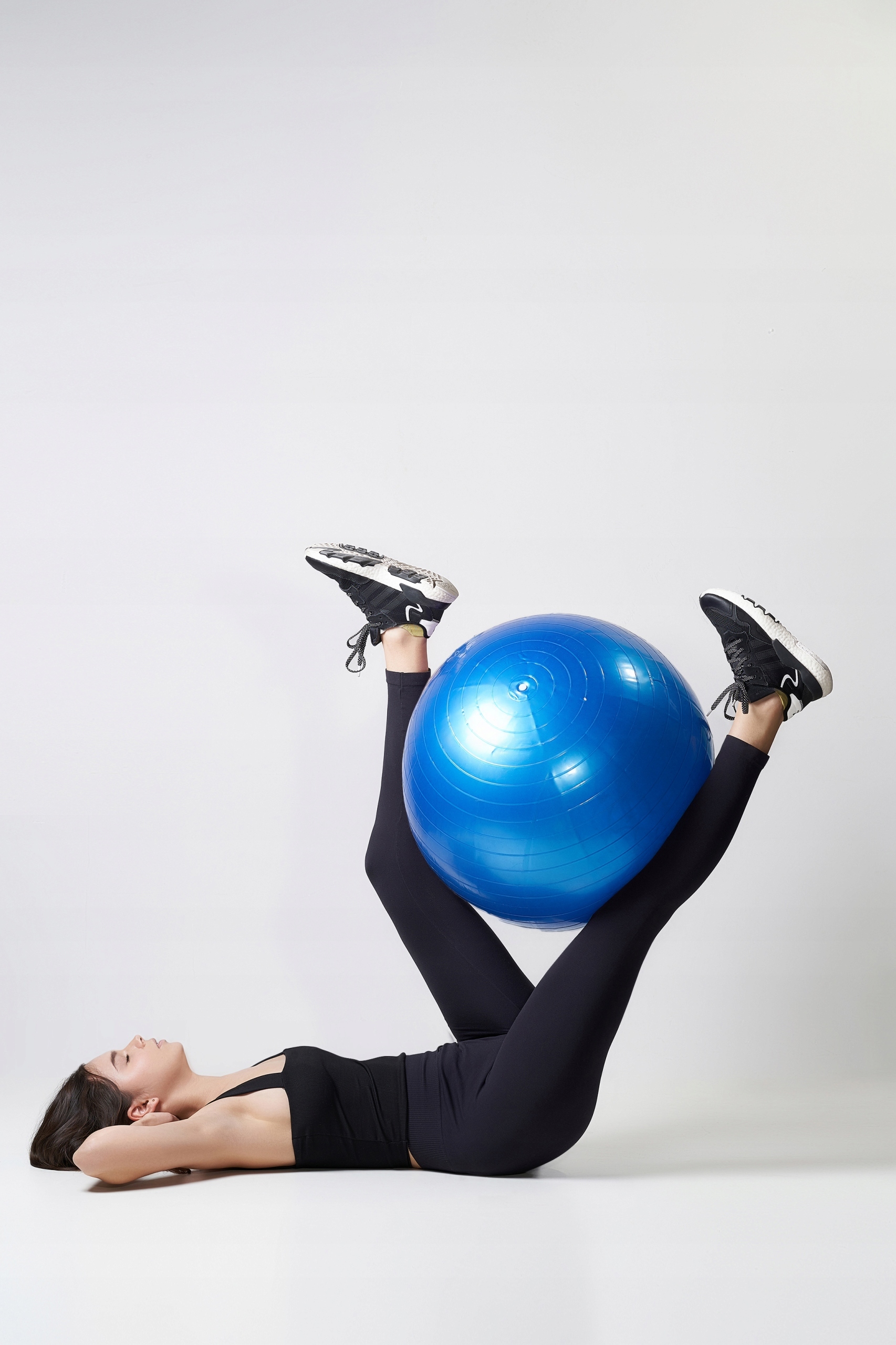 Piłka gimnastyczna do fitnessu i jogi z pompką