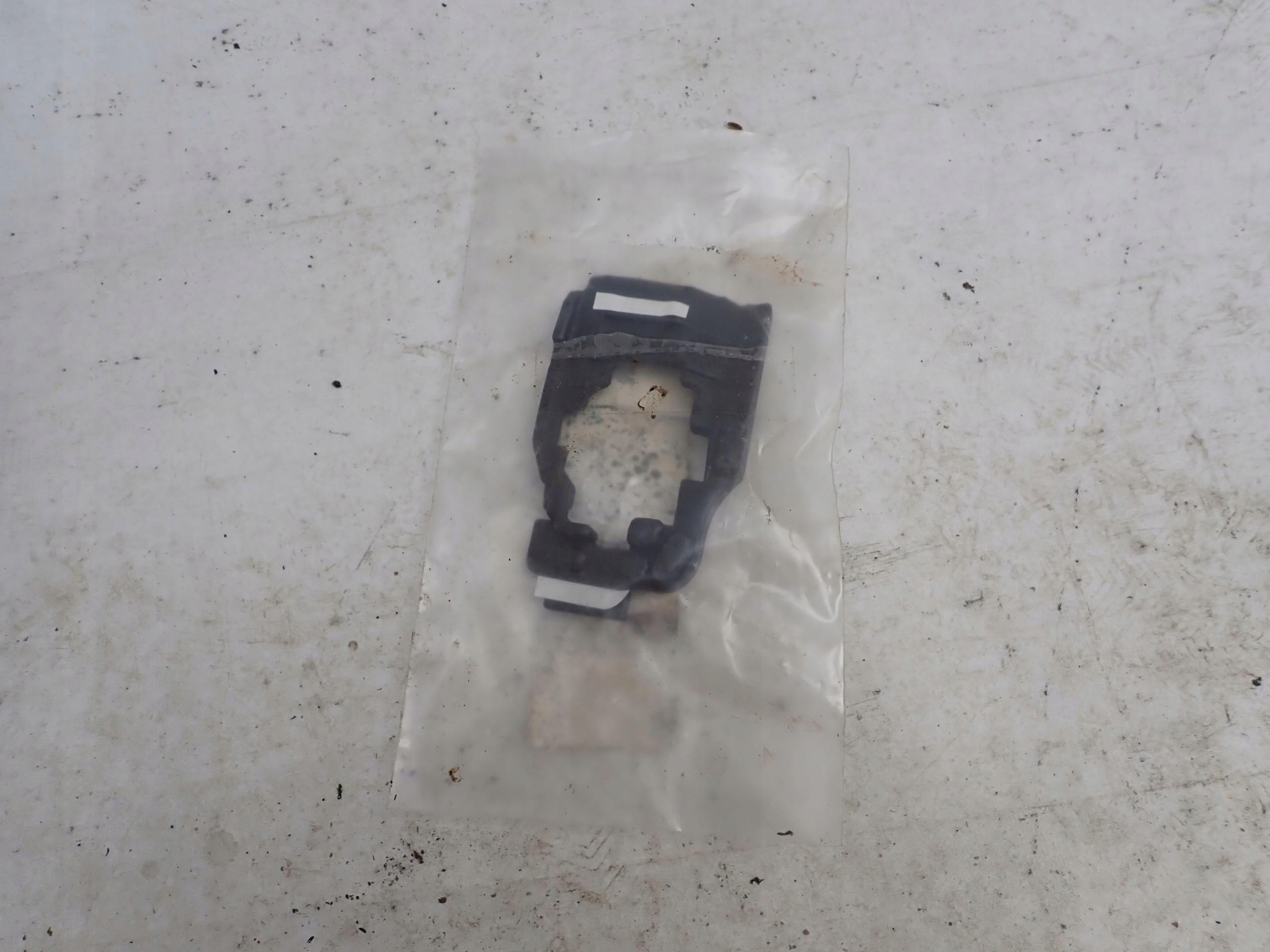 MERCEDES GLA and 1 X156 13-19 gasket handles left front