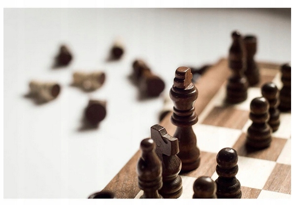 DREWNIANE SZACHY KLASYCZNE Stan opakowania oryginalne