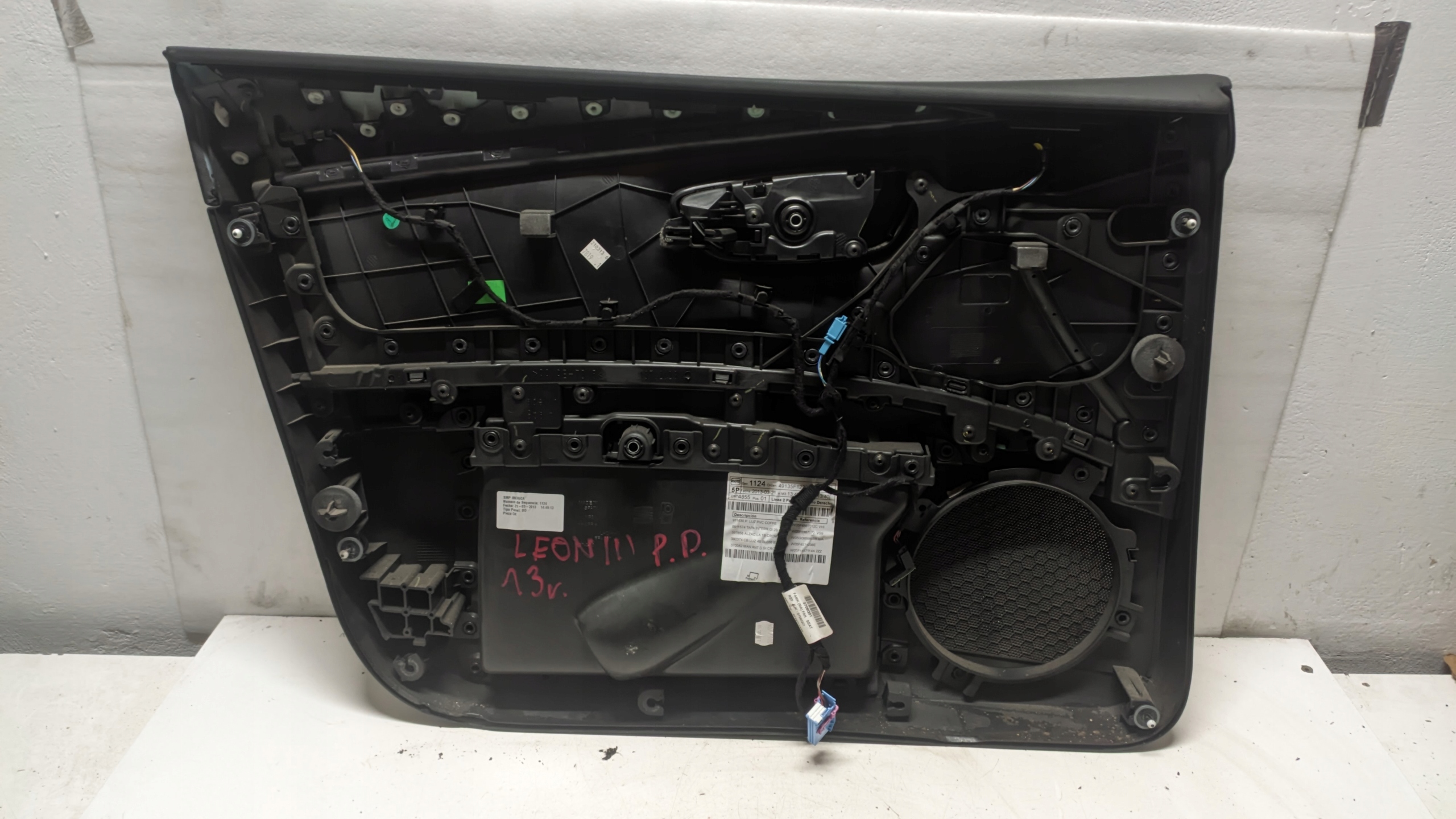 SEAT LEON III 2.0 TDI 13R side door right front