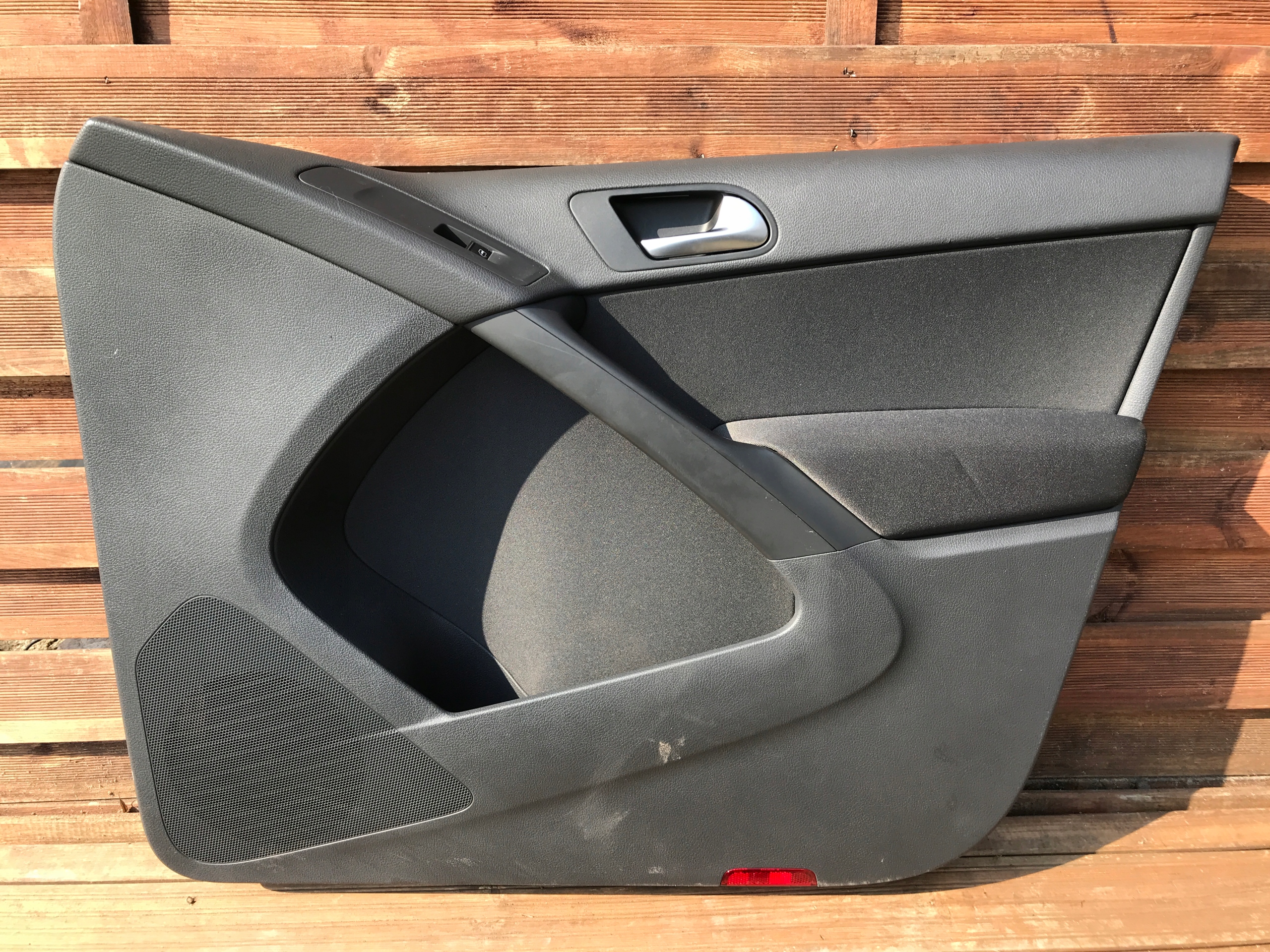 side door right front VW TIGUAN 5N0867012B