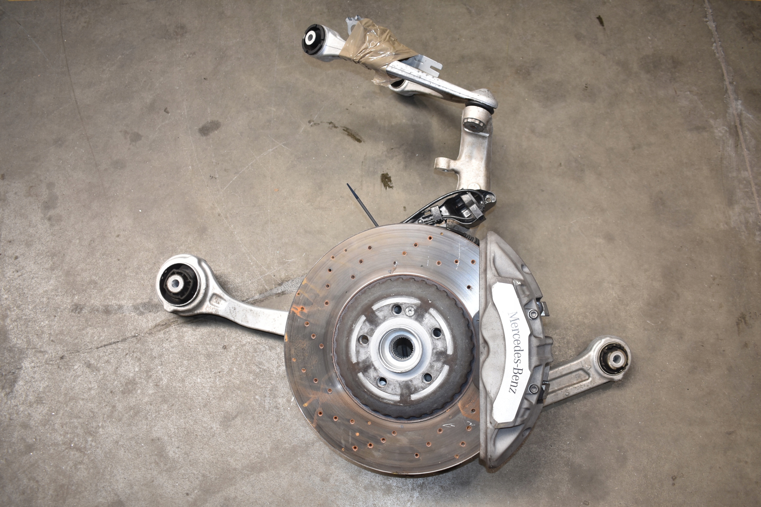 IDEALNE sususpension front front left MERCEDES W214 450D 1