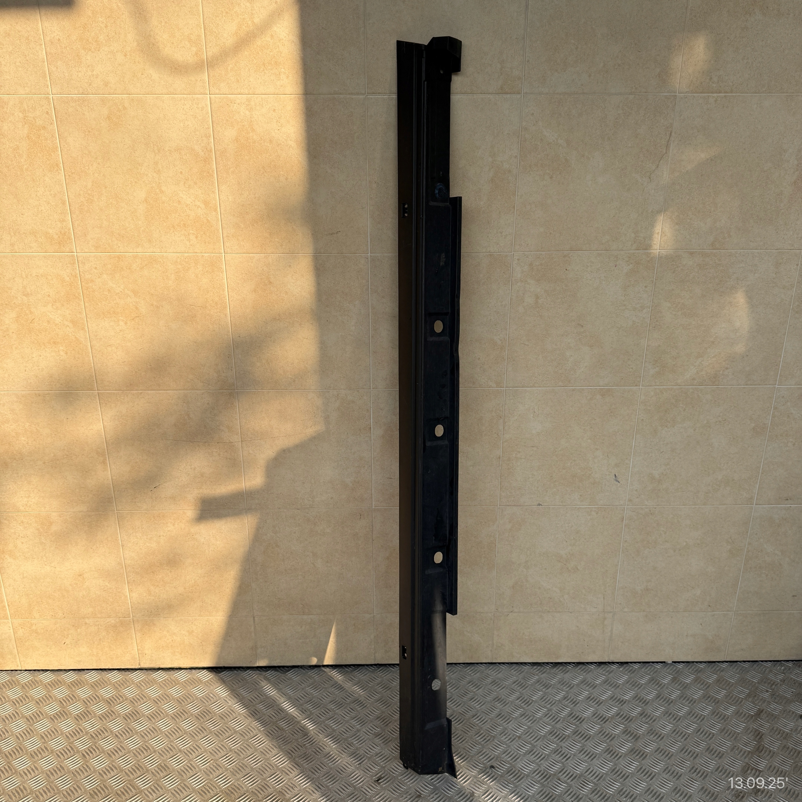 moulding threshold right LEXUS UX 75850-76030