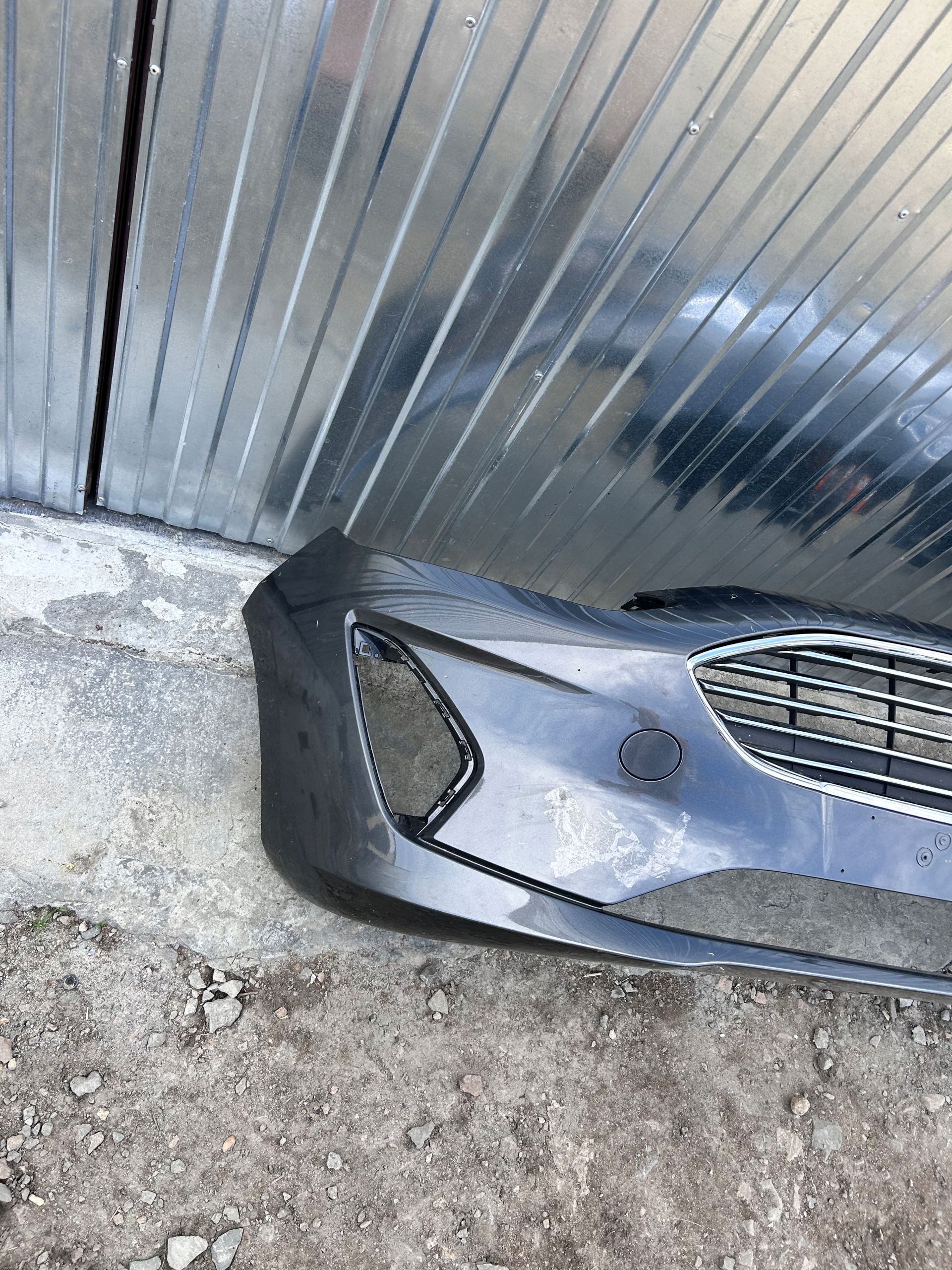 Frontstoßstange FORD FIESTA MK8 nr.578