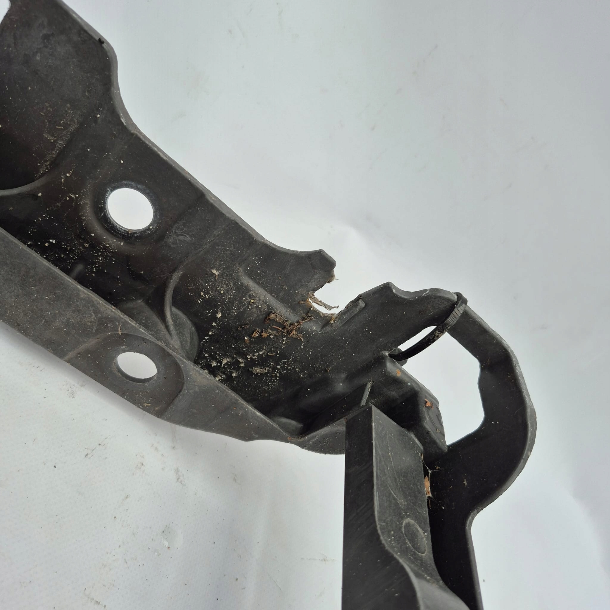 PEUGEOT 208 and 1 12-19 support panel for radiators pillar