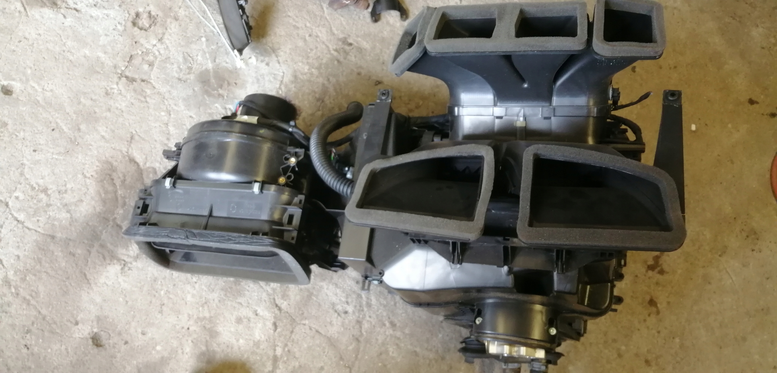 SKODA FABIA II ОБІГРІВАЧ КОНДИЦІОНЕР