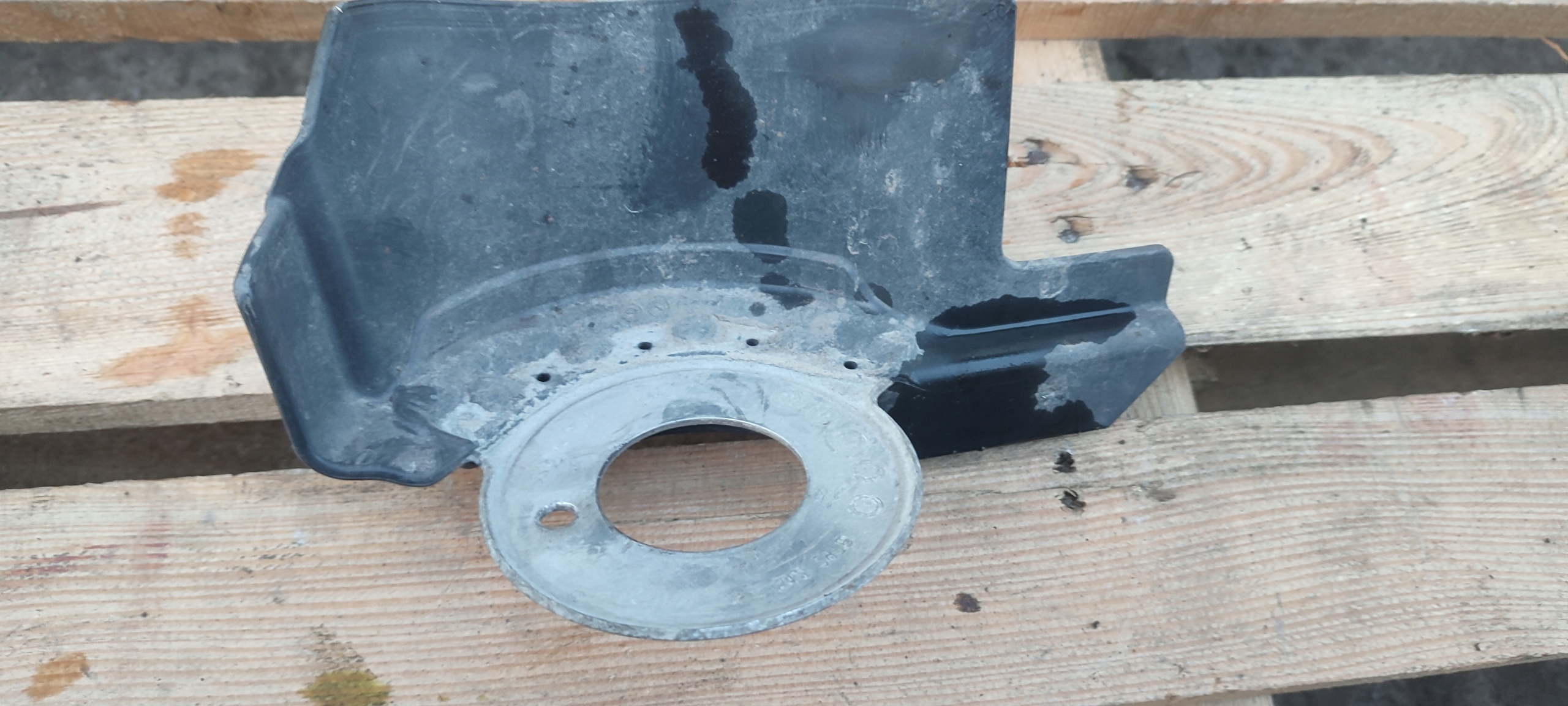 cover tyres pad springs right Audi A4 B8 A6 C7 8K0511540E