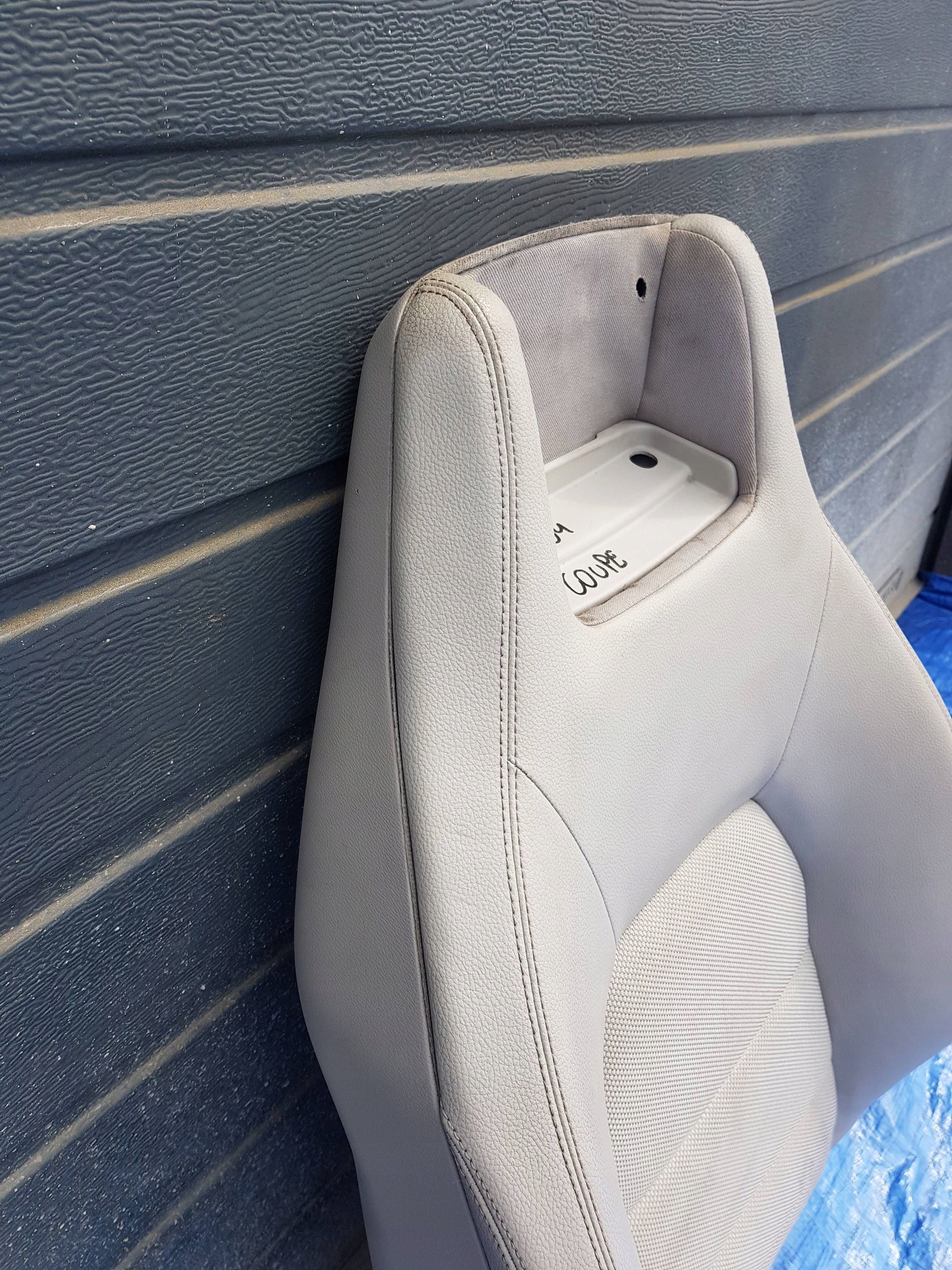 seat driver´s front left Mercedes E C207 W207 OPARCIE