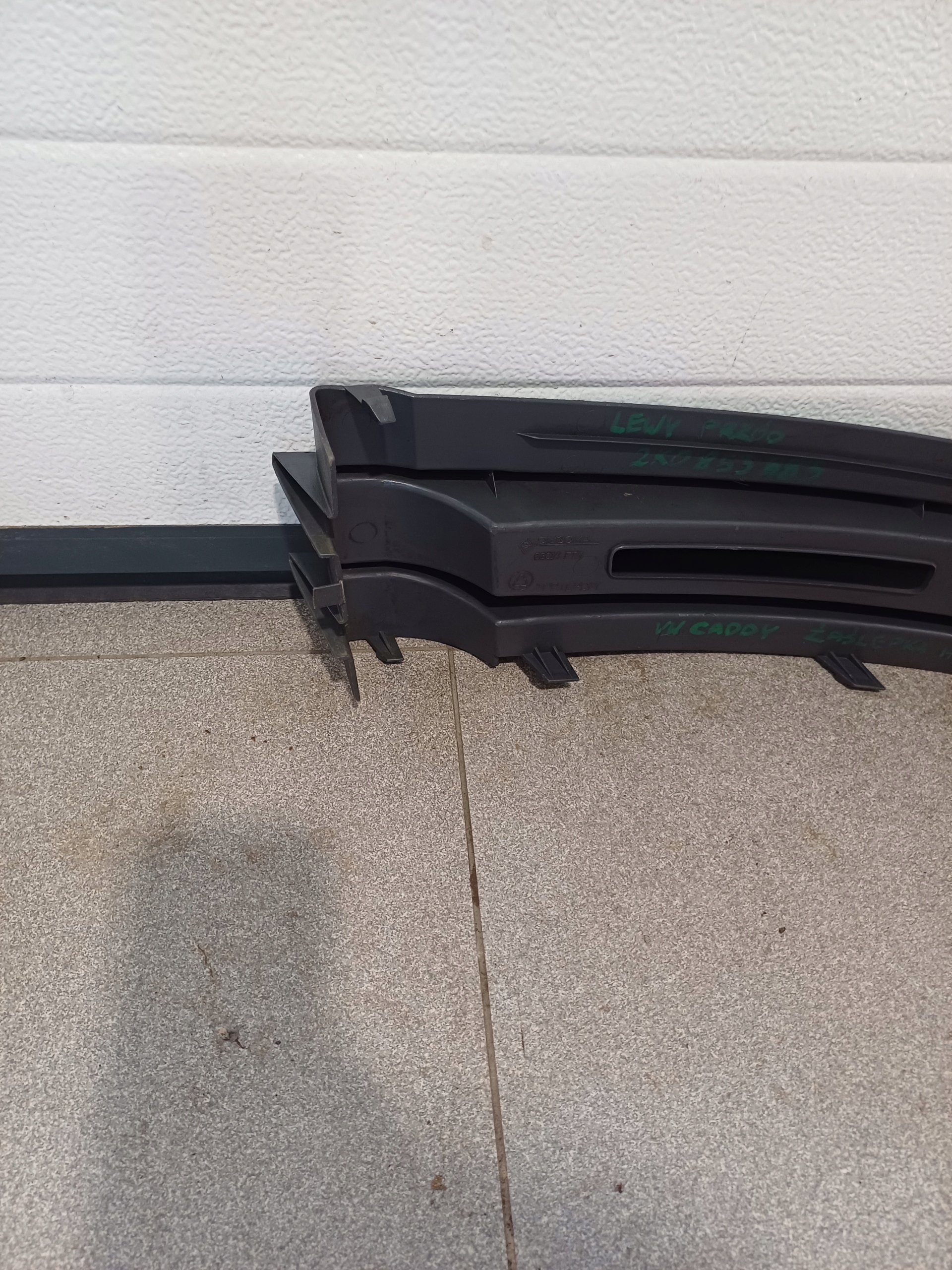 spoiler of a bumper left front front VW CADDY 2K0853683