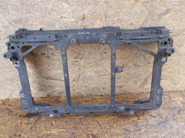 mazda oe GHP953111 панель передняя / телевизор