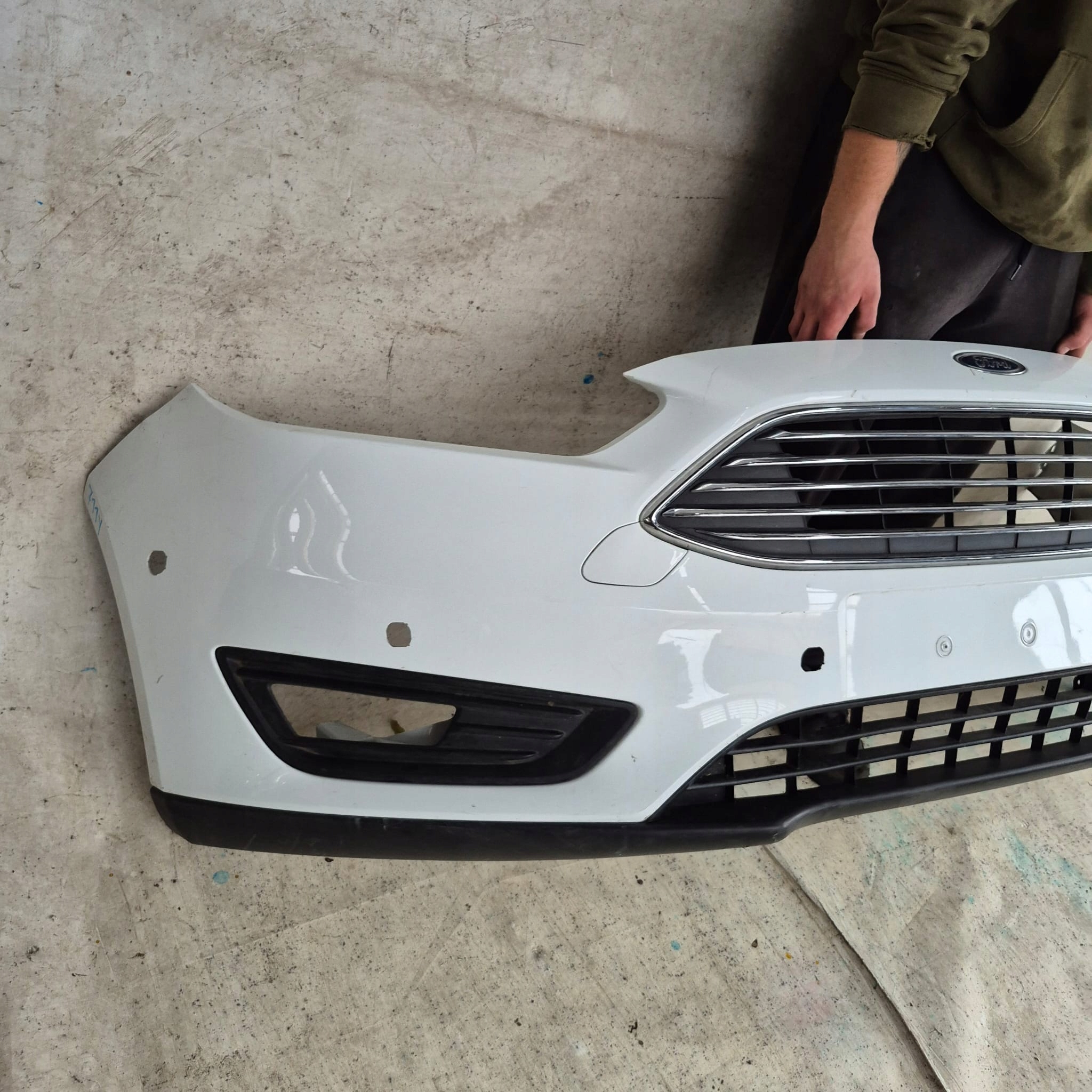 FORD FOCUS III 3 MK3 LIFT 14-18 bumper front front PDC