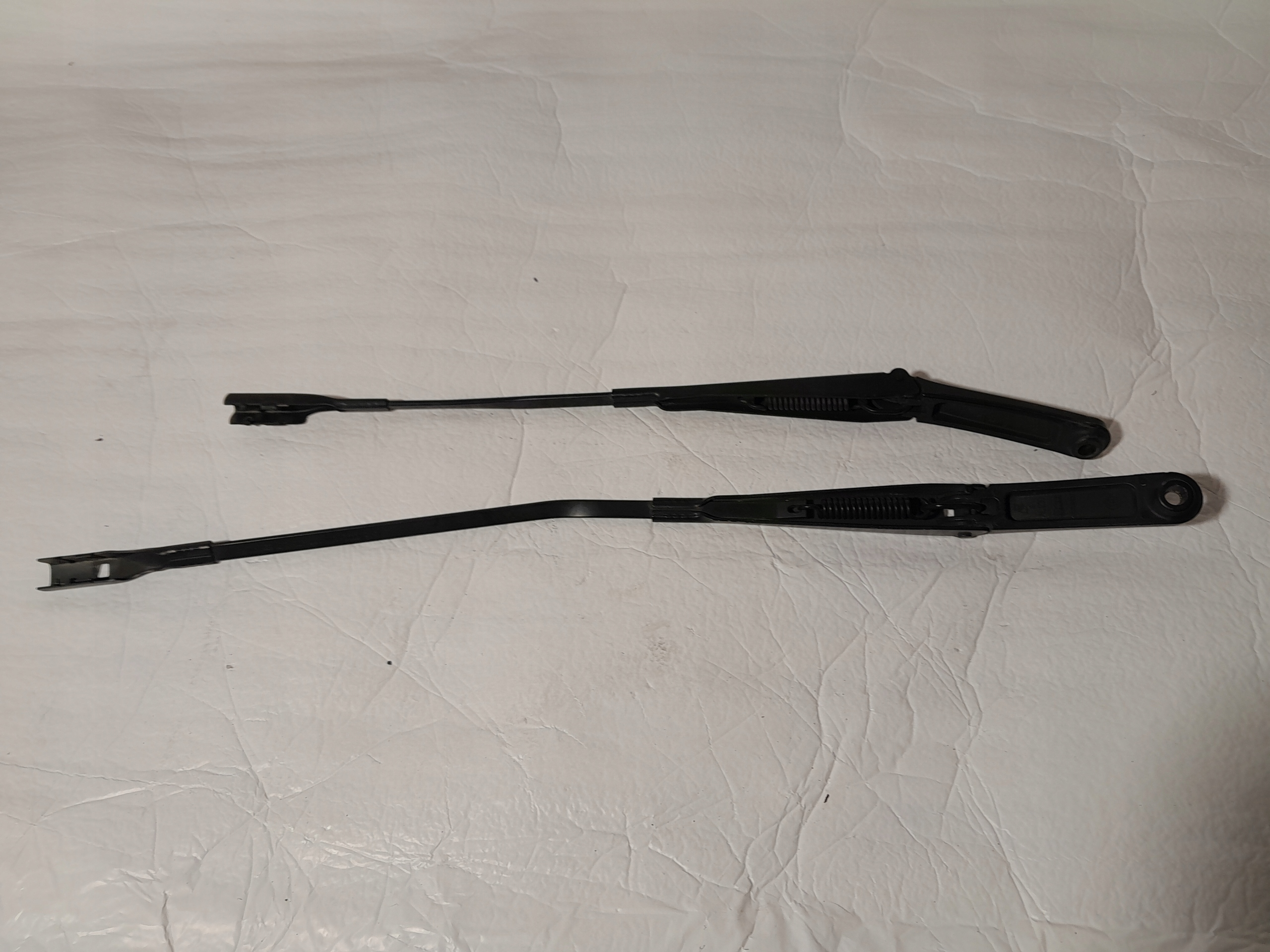 AUDI A4 B9 wiper arms front 8W1955408 8W1955407