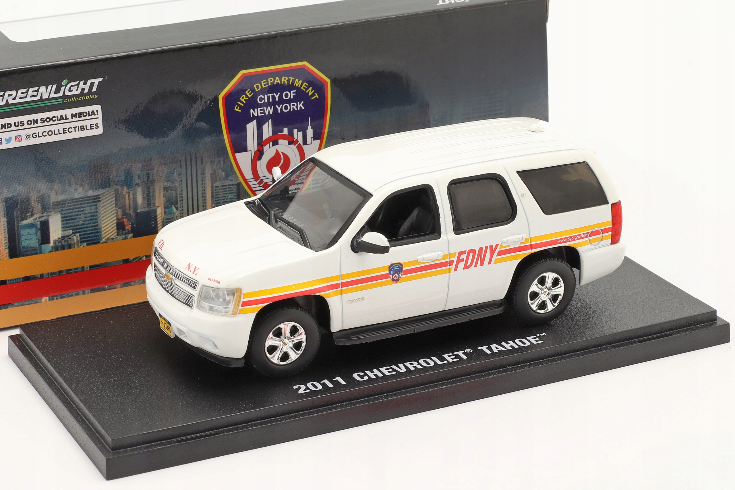 Greenlight Chevrolet Tahoe Ny Fire Dept. 1:43
