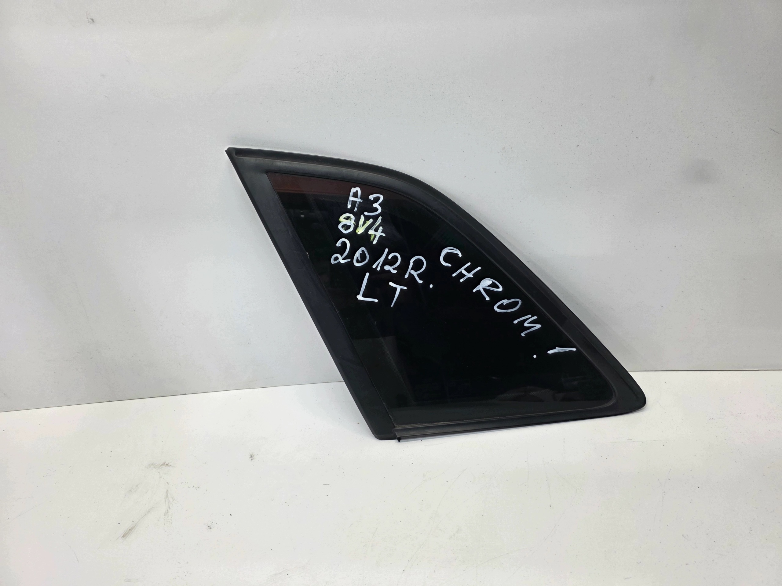 window bodywork left rear part AUDI A3 8V4 2012 ROK below CHROM