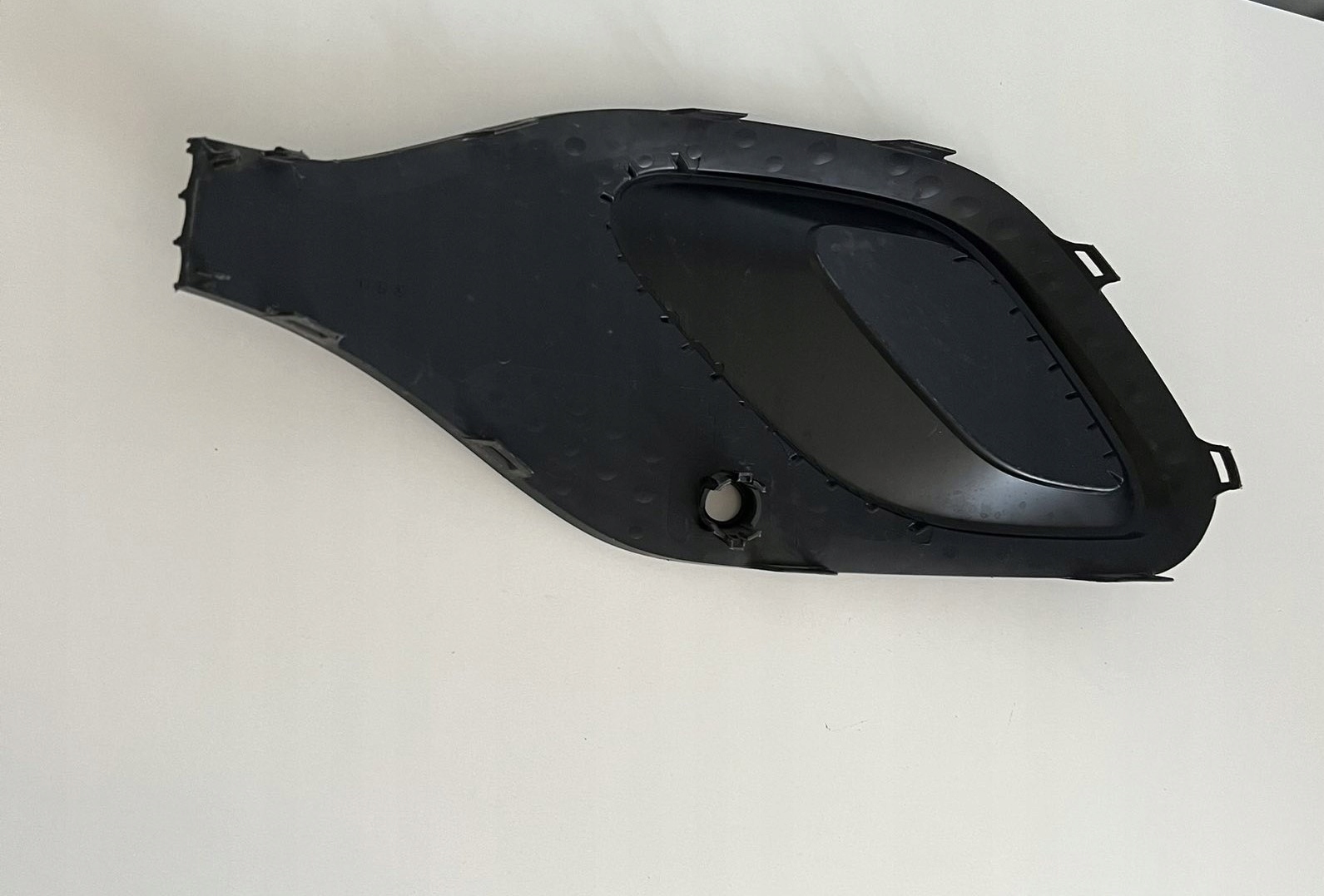 MERCEDES GLA 247 W247 2020- grid right bumper front A2478850804
