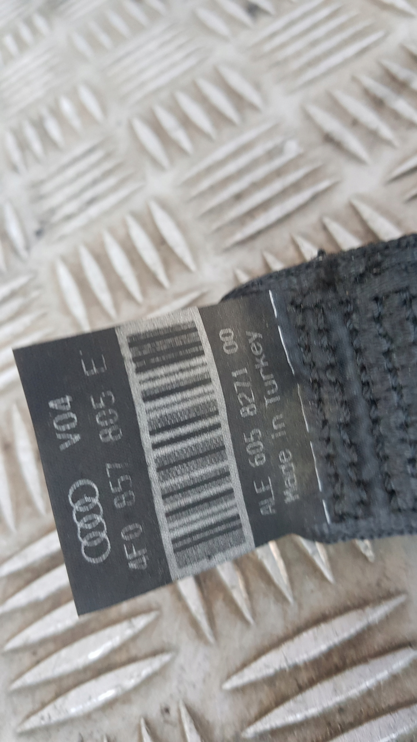 AUDI A6 C6 Gurten Sicherheits links heck 4f0857805e
