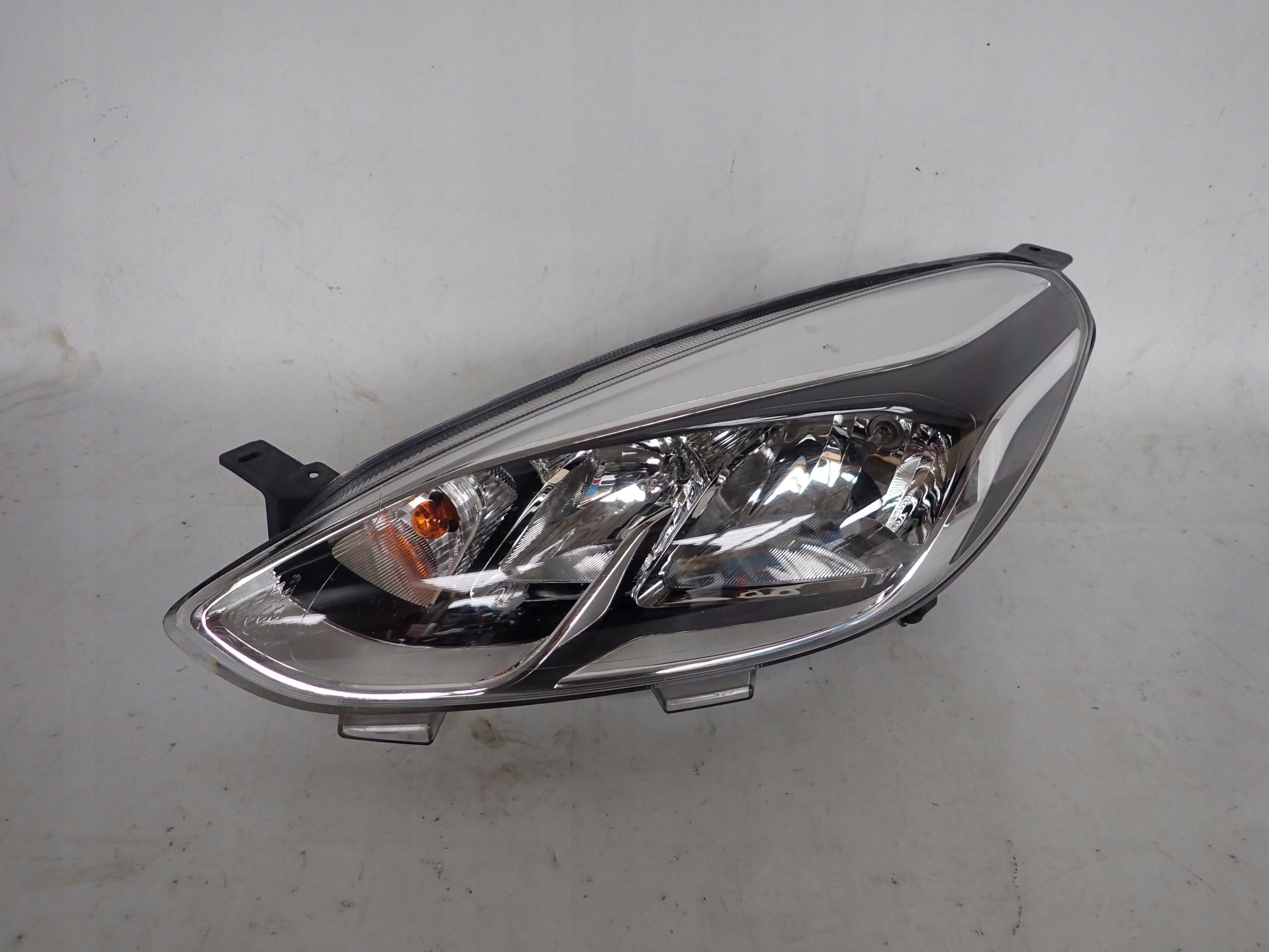 FORD FIESTA VIII 8 MK8 16-21 light left front front
