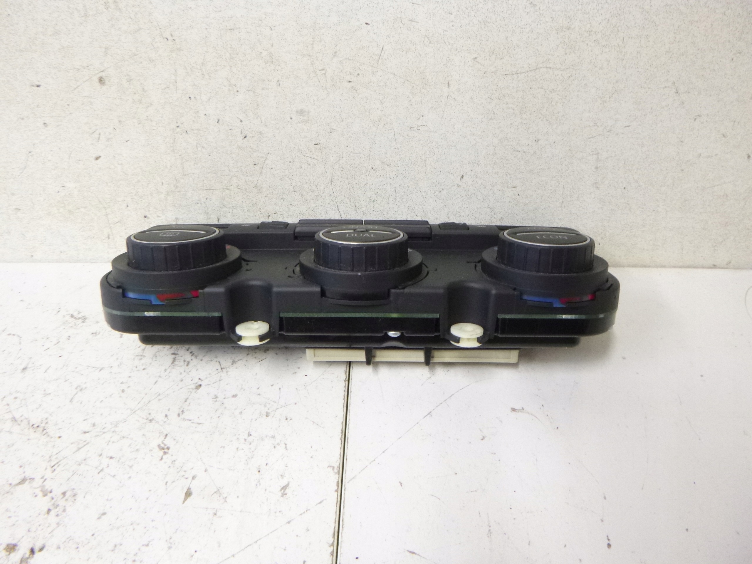 klimabedienteil Climatronic grzane sitze VW Touran Golf V Passat B6 OE